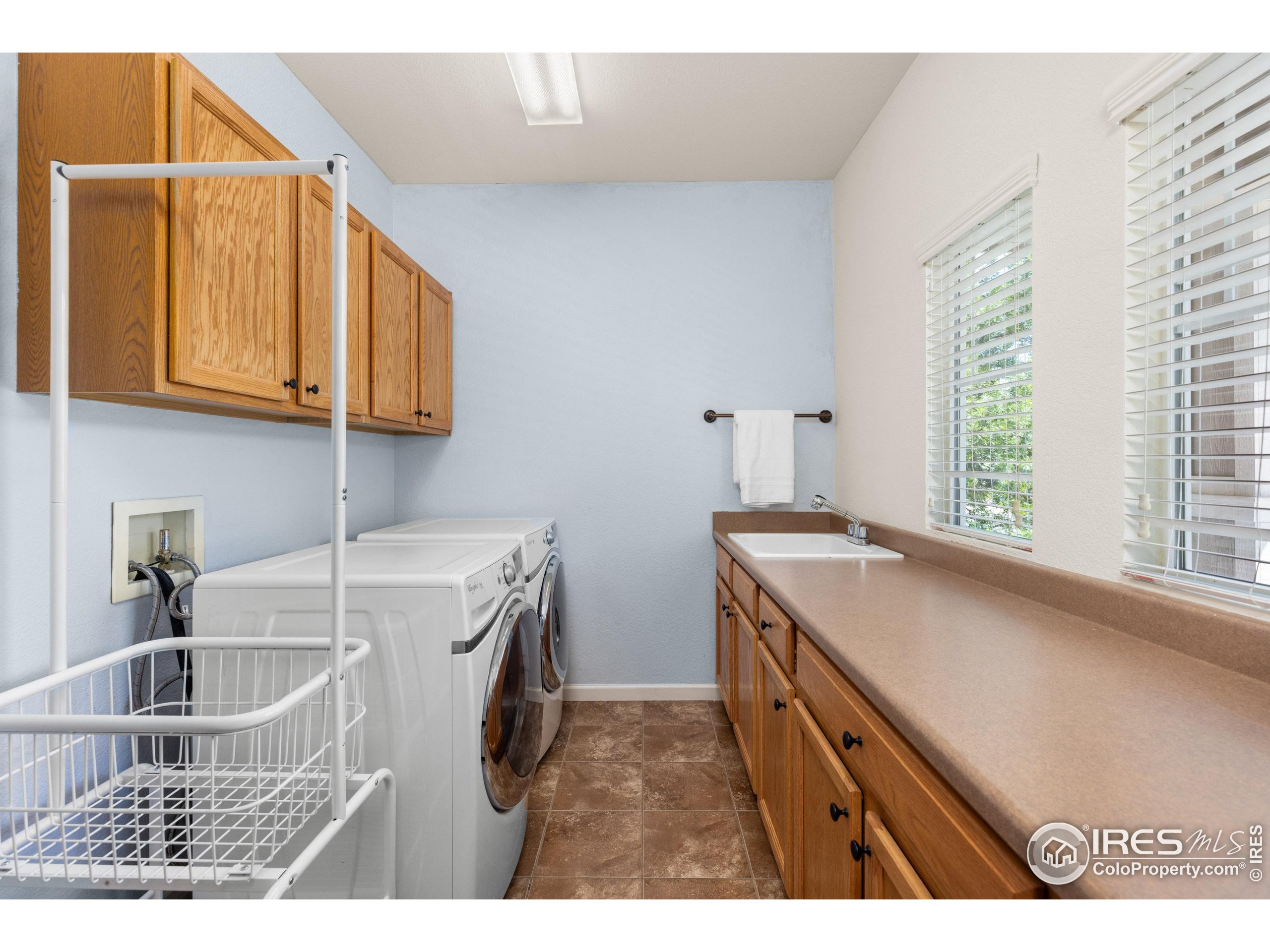 Lyons, Colorado, 80540, United States, 4 Bedrooms Bedrooms, ,3 BathroomsBathrooms,Residential,For Sale,1865994