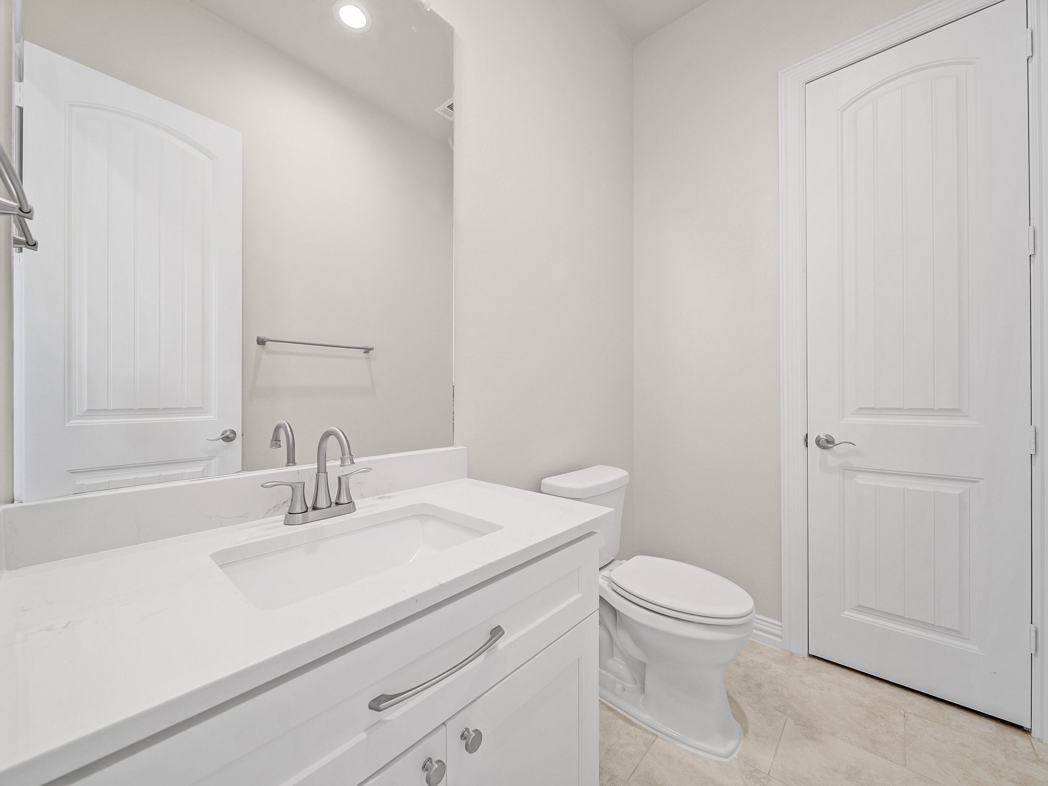 Krum, Texas, 76249, United States, 5 Bedrooms Bedrooms, ,4 BathroomsBathrooms,Residential,For Sale,1795131
