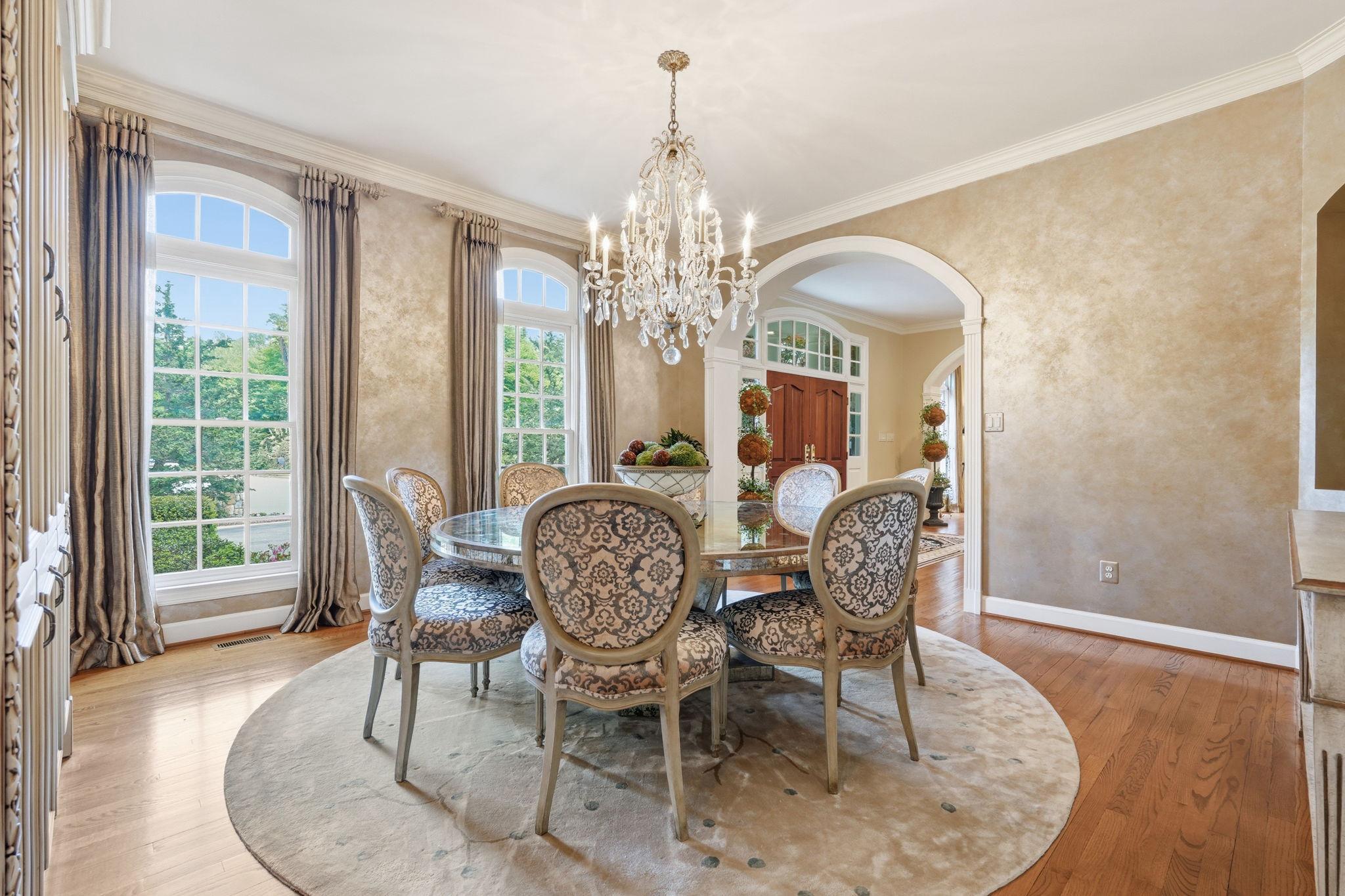  7818 Crownhurst Court, Mclean, VA, 22102 - 物件實景