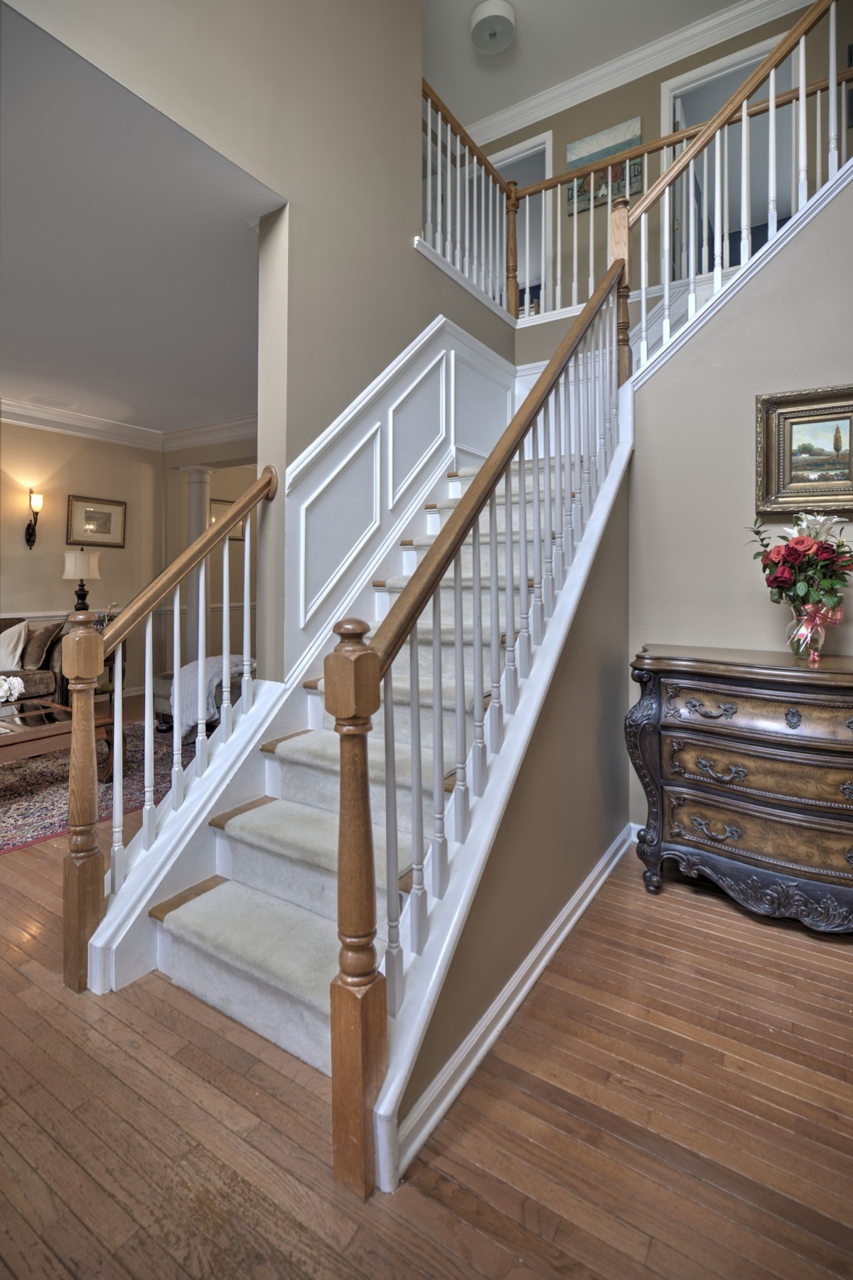  Thoughtfully Designed Living Space Balances Luxury and Everyday Functionality - 物件實景