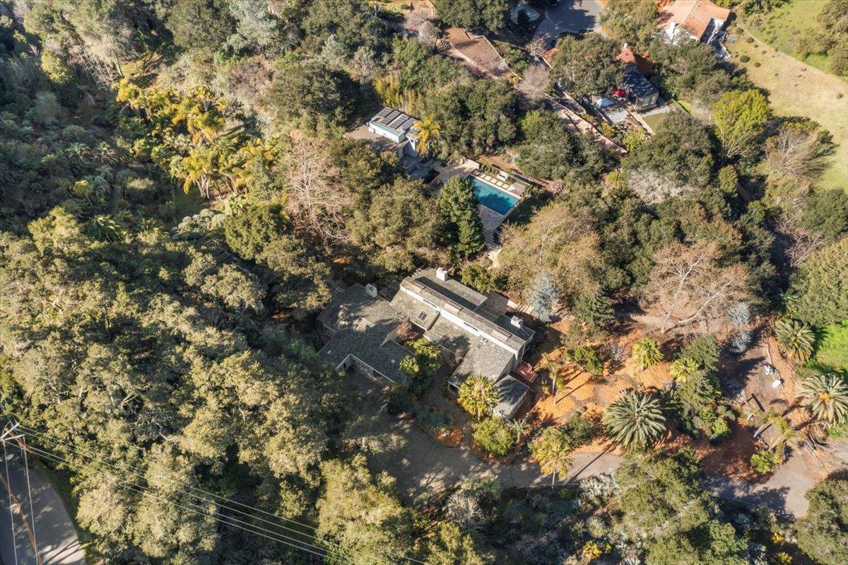 Los Altos Hills, California, 94022, United States, 5 Bedrooms Bedrooms, ,5 BathroomsBathrooms,Residential,For Sale,1907317