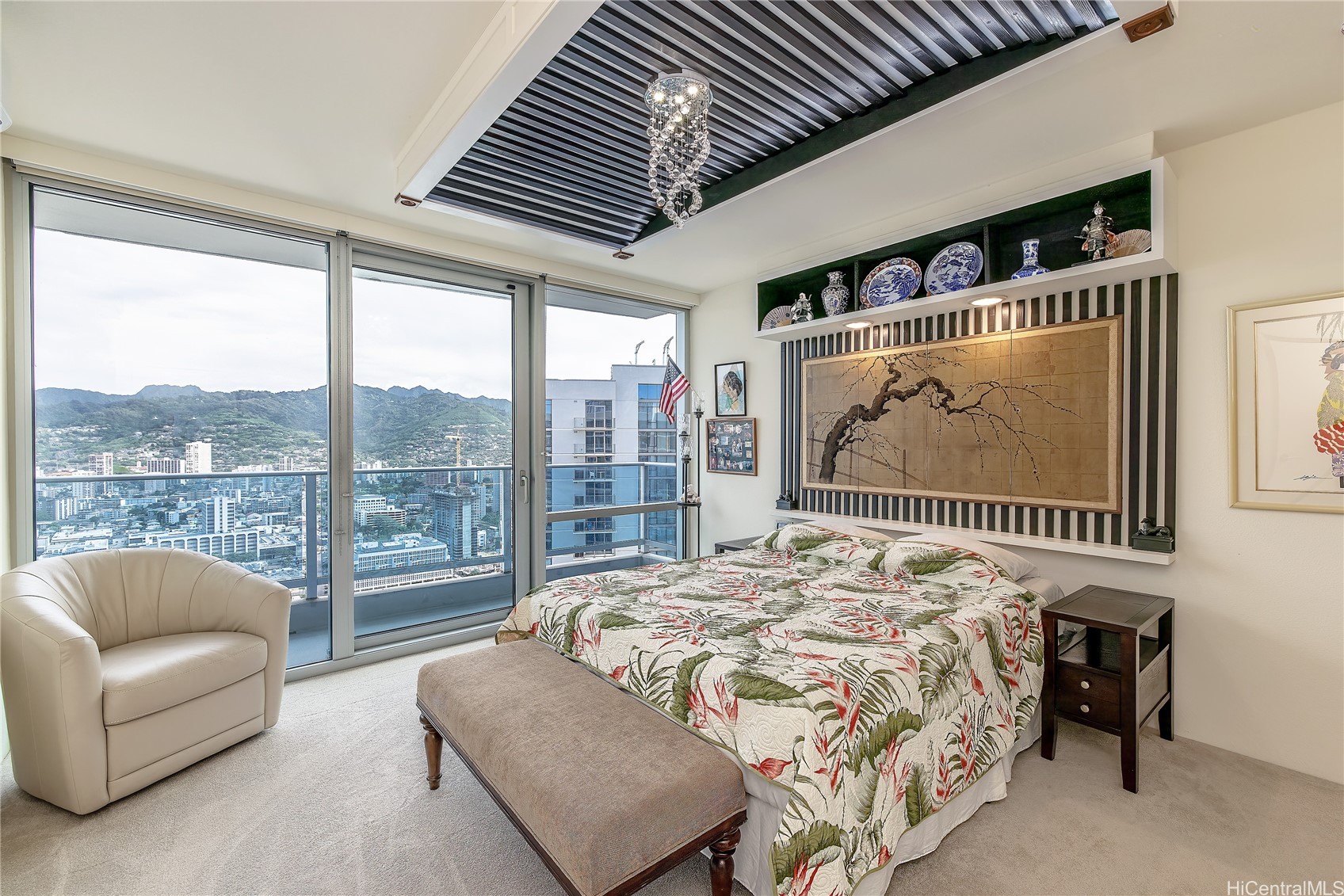 Honolulu, Hawaii, 96814, United States, 2 Bedrooms Bedrooms, ,2 BathroomsBathrooms,Residential,For Sale,1837797