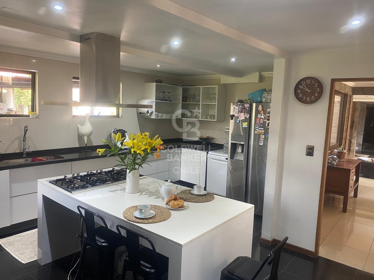 Lampa, Chile, 5 Bedrooms Bedrooms, ,6 BathroomsBathrooms,Residential,For Sale,1927487