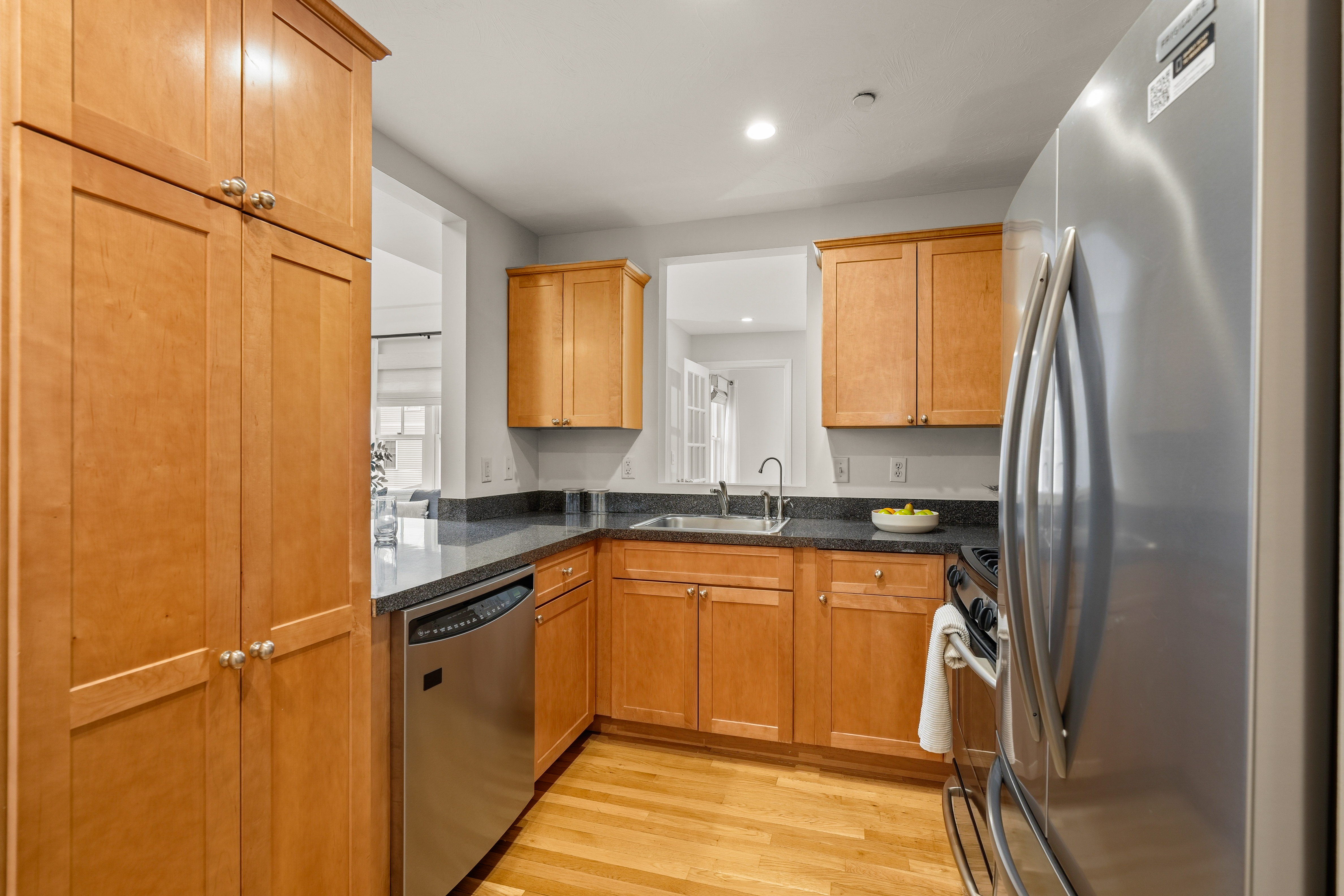  11 Russell Place, unit 11, Arlington, MA, 02474 - 物件實景