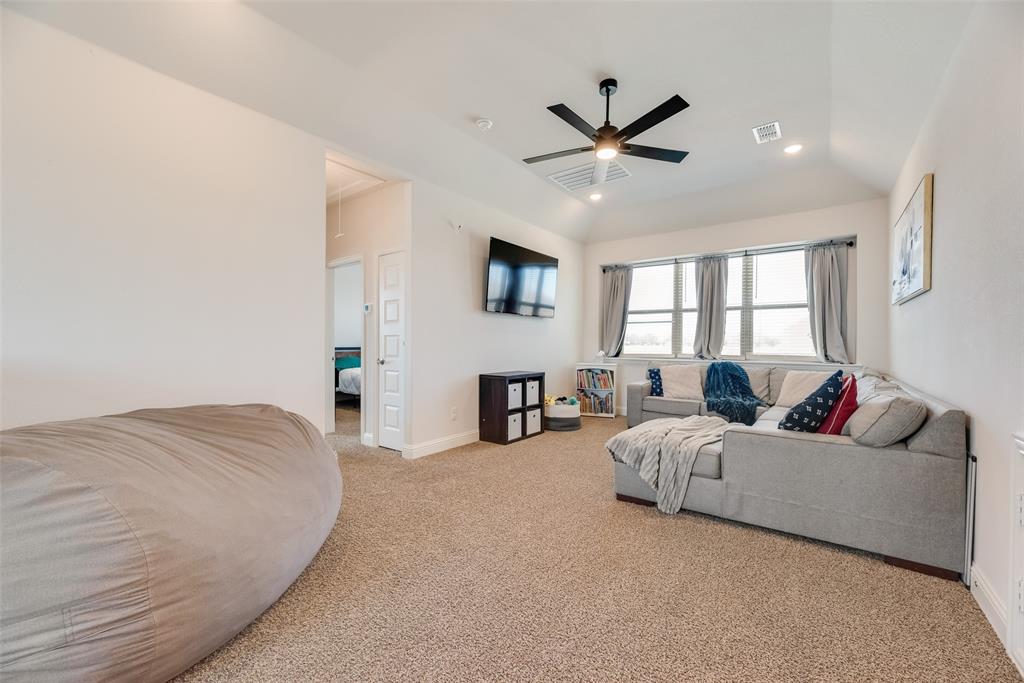 Pilot Point, Texas, 76258, United States, 5 Bedrooms Bedrooms, ,3 BathroomsBathrooms,Residential,For Sale,2019637
