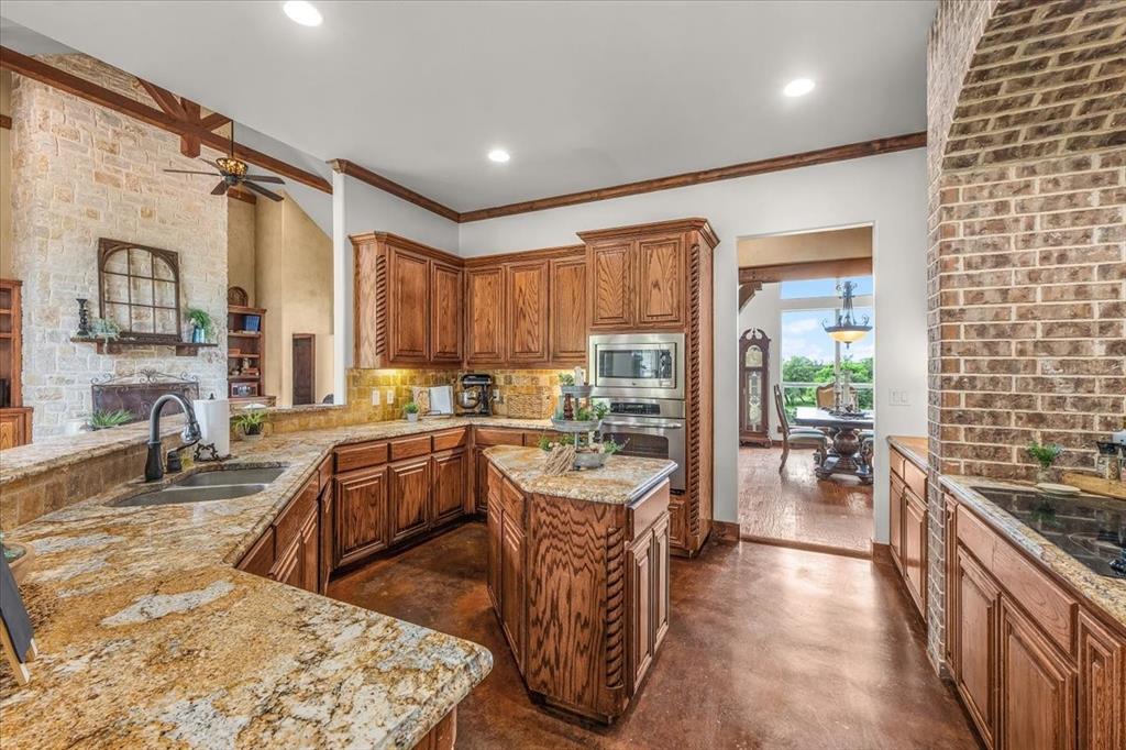Weatherford, Texas, 76085, United States, 4 Bedrooms Bedrooms, ,3 BathroomsBathrooms,Residential,For Sale,2035850