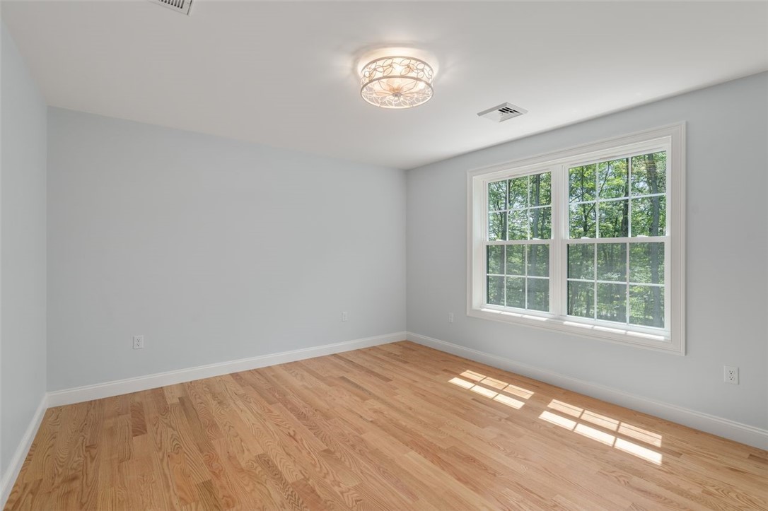 Cumberland, Rhode Island, 02864, United States, 3 Bedrooms Bedrooms, ,3 BathroomsBathrooms,Residential,For Sale,1991986