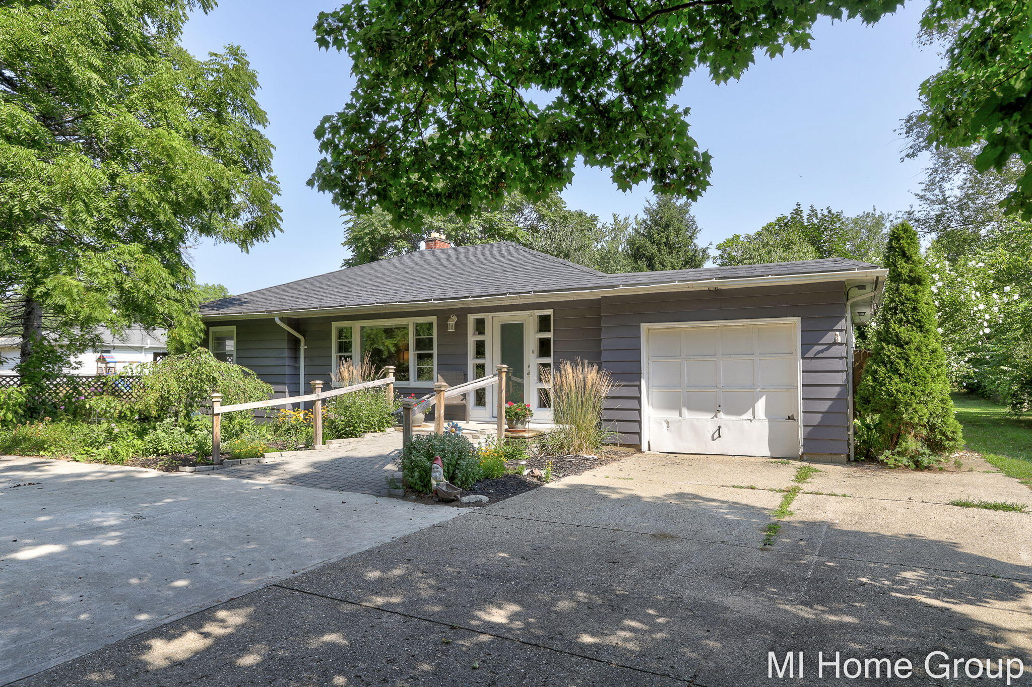 Thomas St, Allegan, MI 49010 #1