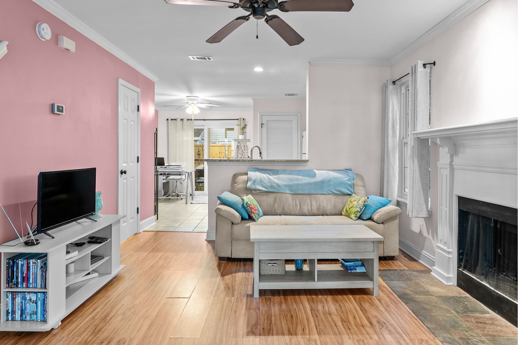  1351 Cassidy Court Unit B, Mount Pleasant - 物件實景