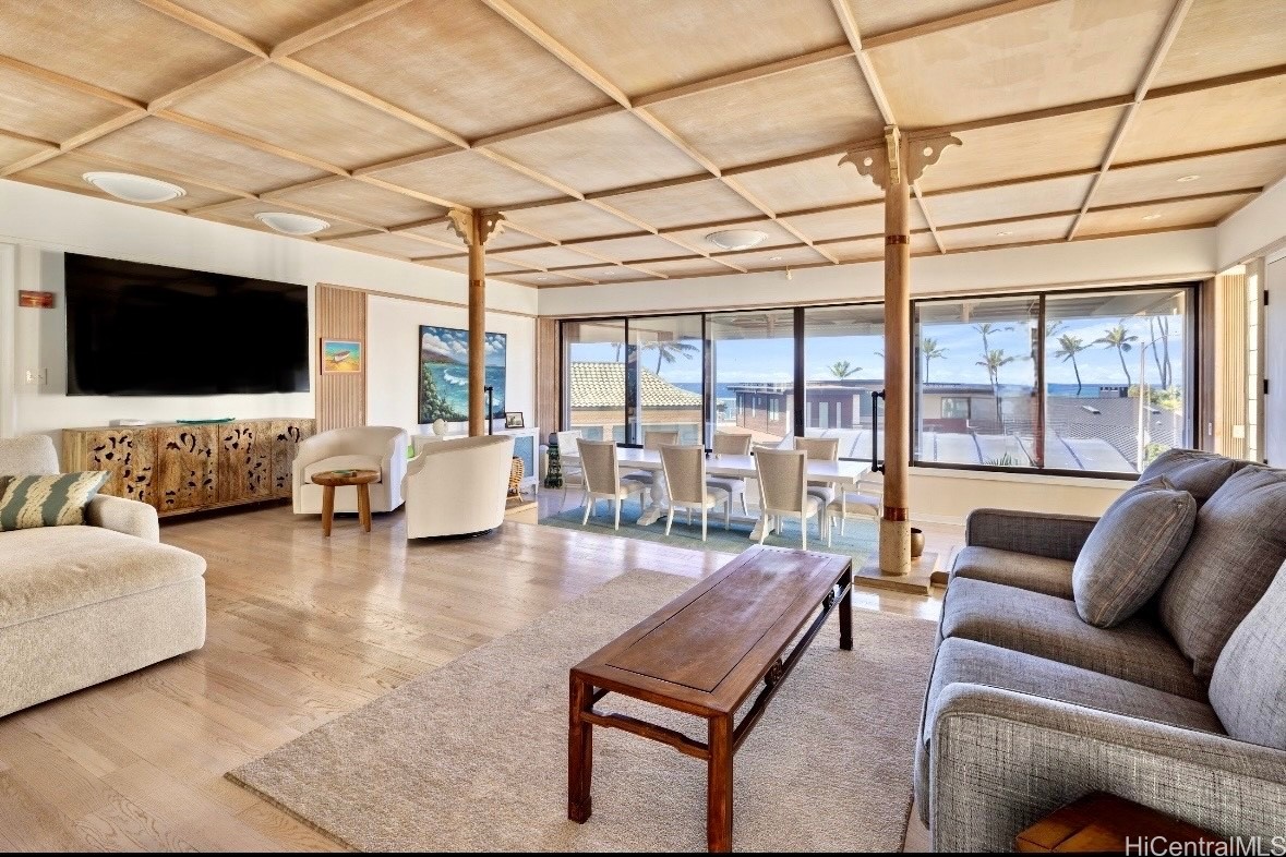 Honolulu, Hawaii, 96816, United States, 4 Bedrooms Bedrooms, ,3 BathroomsBathrooms,Residential,For Sale,1925969