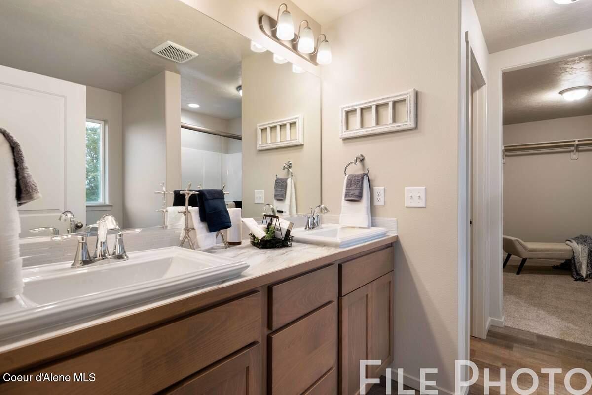 Rathdrum, Idaho, 83858, United States, 4 Bedrooms Bedrooms, ,1 BathroomBathrooms,Residential,For Sale,1956382