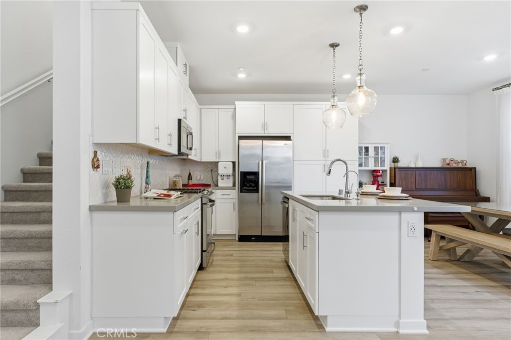 Corona, California, 92883, United States, 3 Bedrooms Bedrooms, ,3 BathroomsBathrooms,Residential,For Sale,1996400