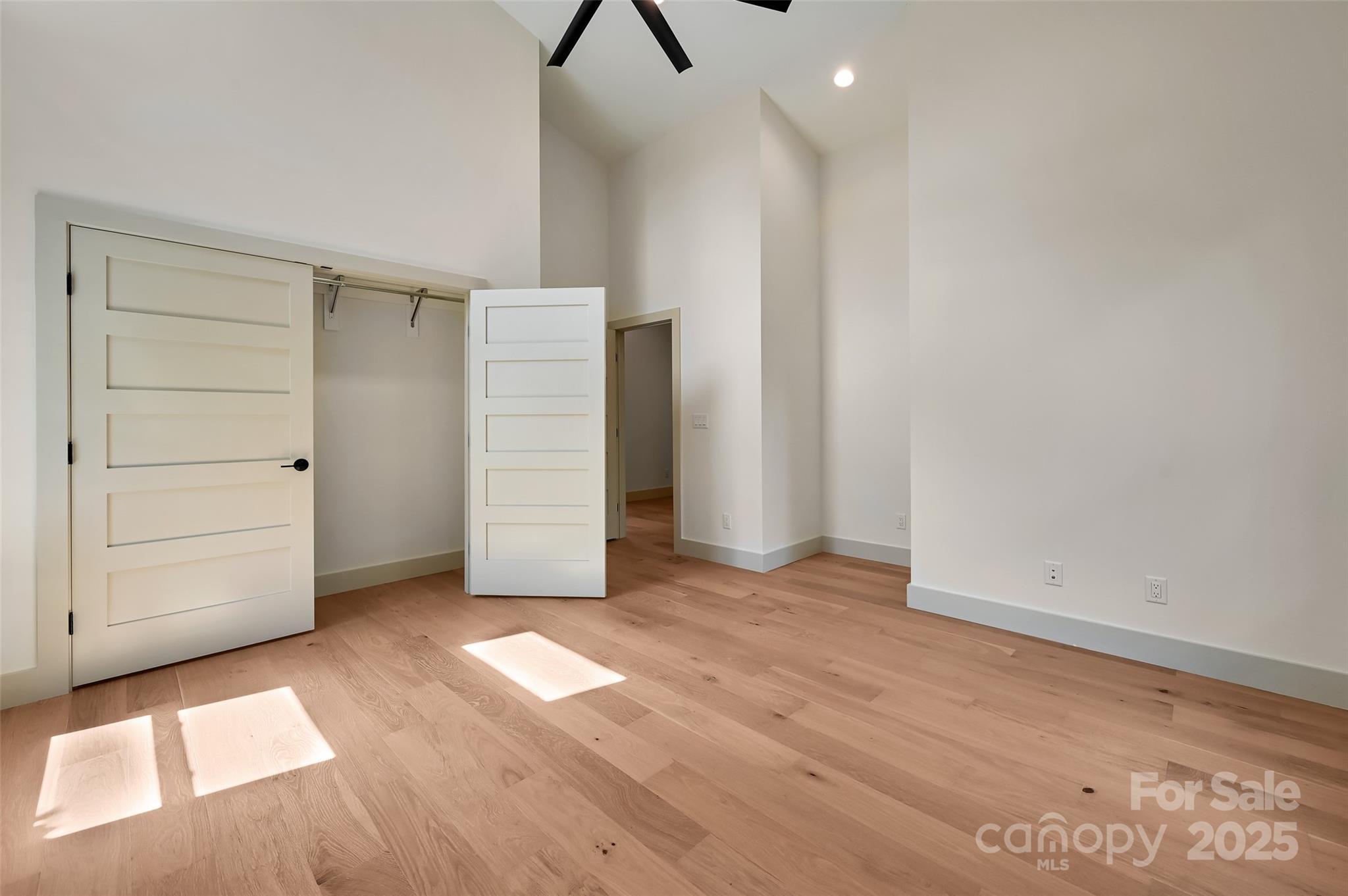 Asheville, North Carolina, 28806, United States, 4 Bedrooms Bedrooms, ,4 BathroomsBathrooms,Residential,For Sale,1837018