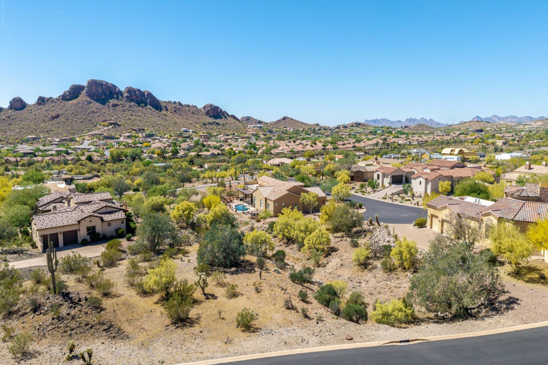  10761 E Calle Del Cascabel  Gold Canyon, AZ - 物件實景
