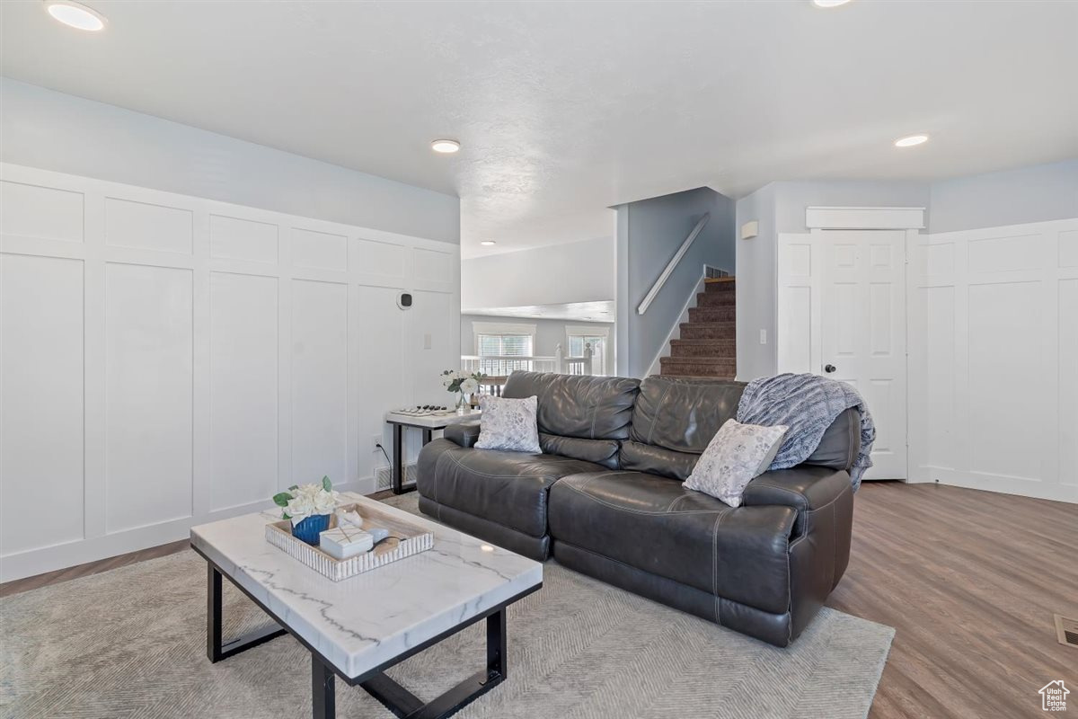 Kaysville, Utah, 84037, United States, 4 Bedrooms Bedrooms, ,3 BathroomsBathrooms,Residential,For Sale,1941718