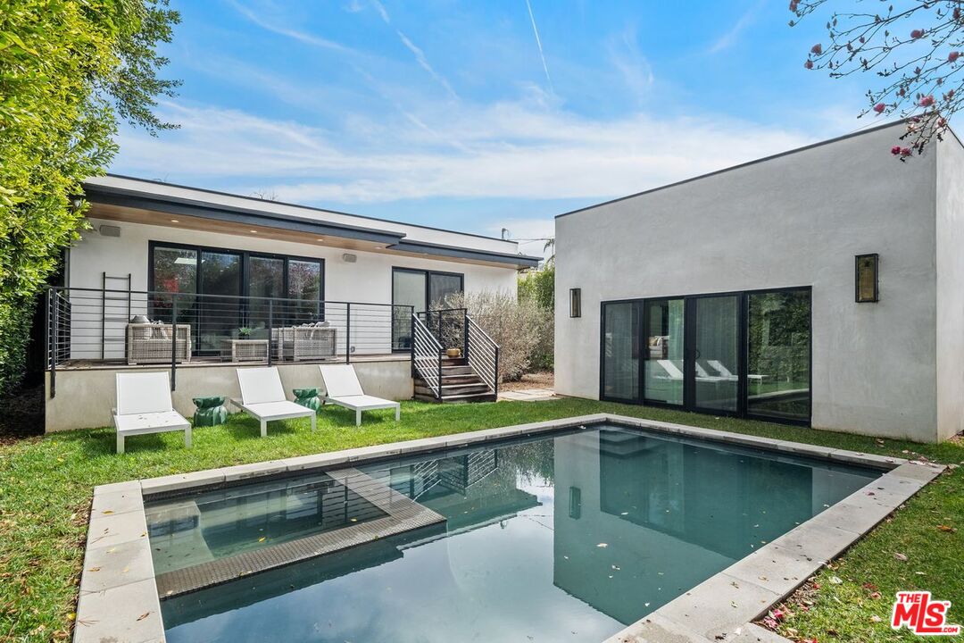 Los Angeles, California, 90048, United States, 4 Bedrooms Bedrooms, ,2 BathroomsBathrooms,Residential,For Sale,1862475
