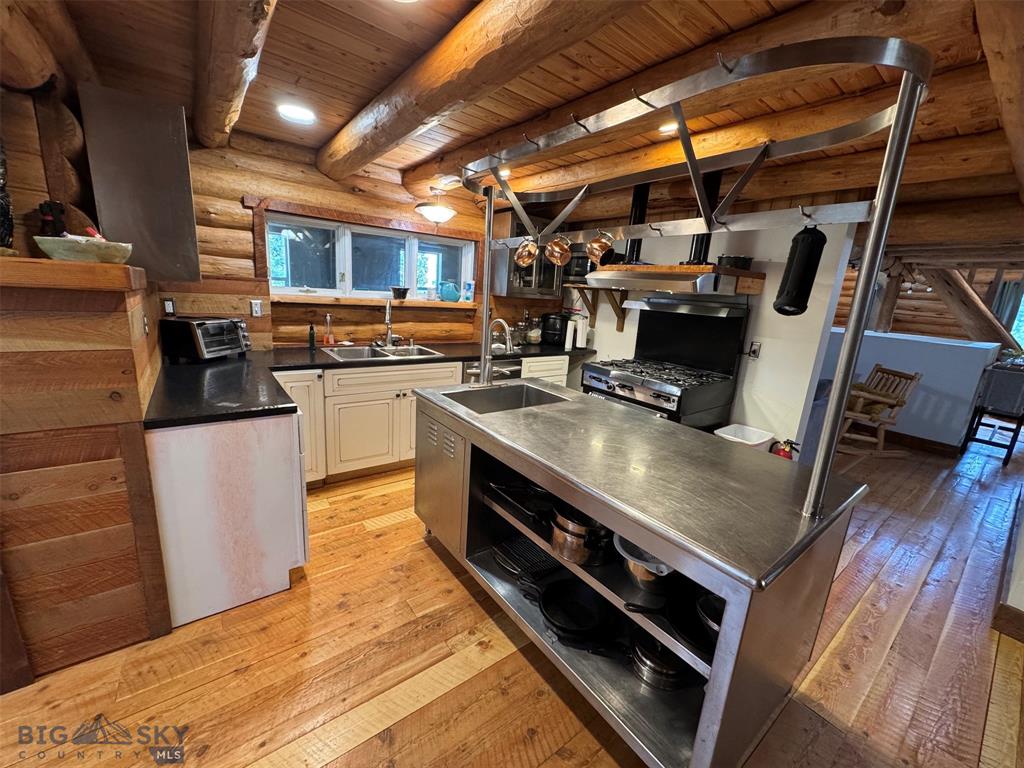 Anaconda, Montana, 59711, United States, 3 Bedrooms Bedrooms, ,3 BathroomsBathrooms,Residential,For Sale,1974006