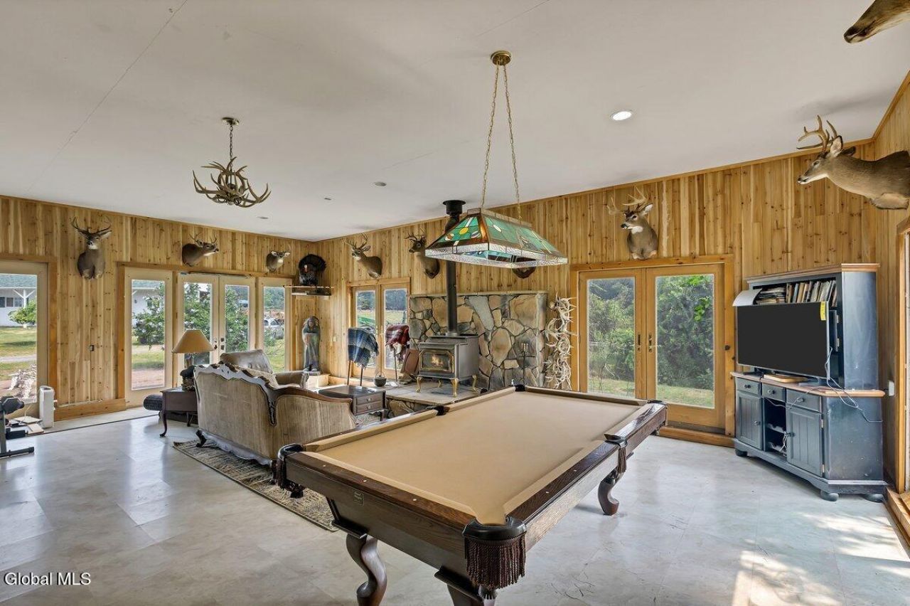 Greenville, New York, 12083, United States, 3 Bedrooms Bedrooms, ,3 BathroomsBathrooms,Residential,For Sale,1908320