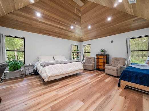 DeFuniak Springs, Florida, 32433, United States, 4 Bedrooms Bedrooms, ,2 BathroomsBathrooms,Residential,For Sale,1839229