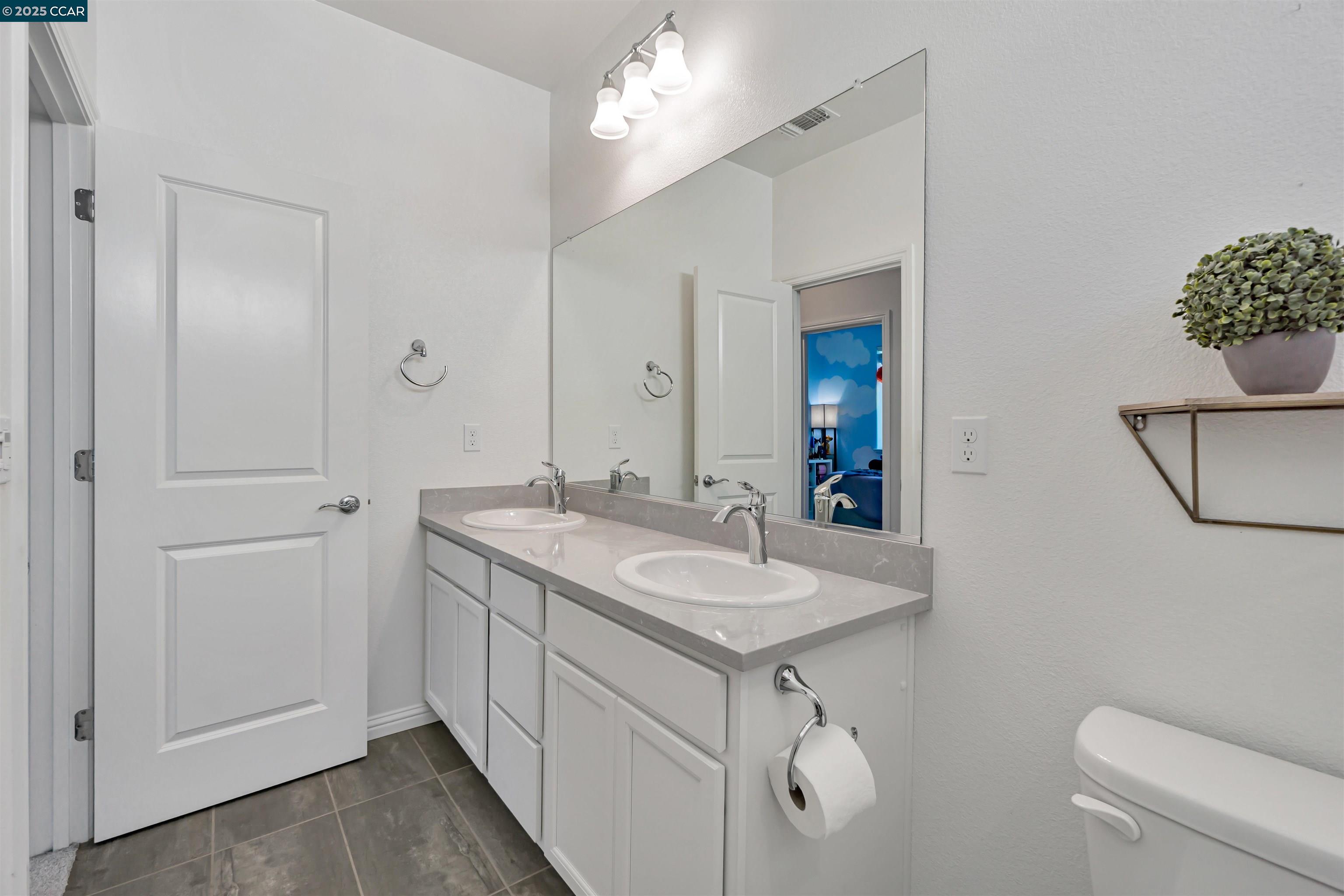 Brentwood, California, 94513, United States, 4 Bedrooms Bedrooms, ,2 BathroomsBathrooms,Residential,For Sale,1910990