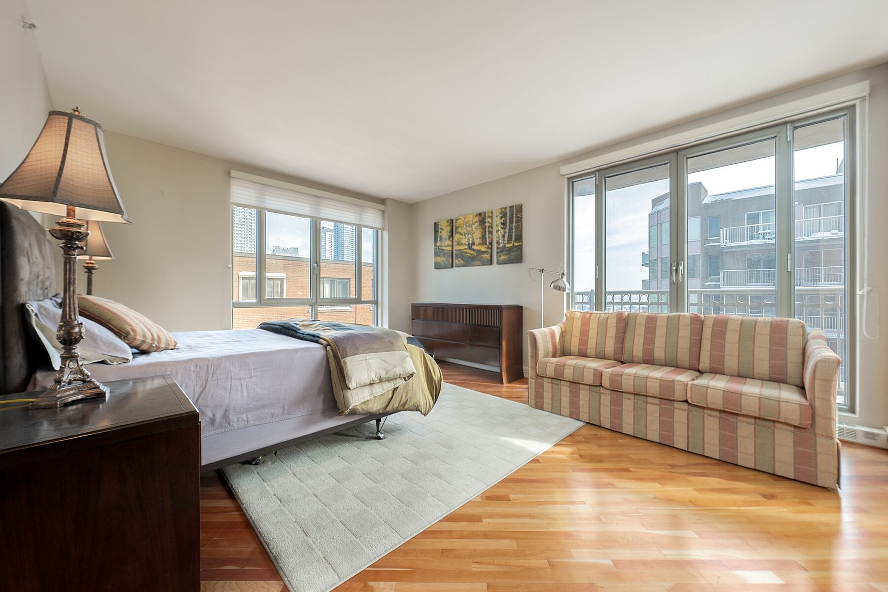  Luxurious Expansive Condo - 物件實景