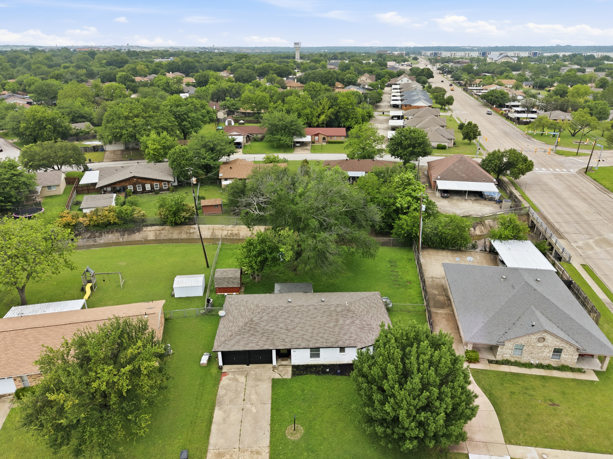  1015 Keller Avenue, Benbrook, TX, 76126 - 物件實景