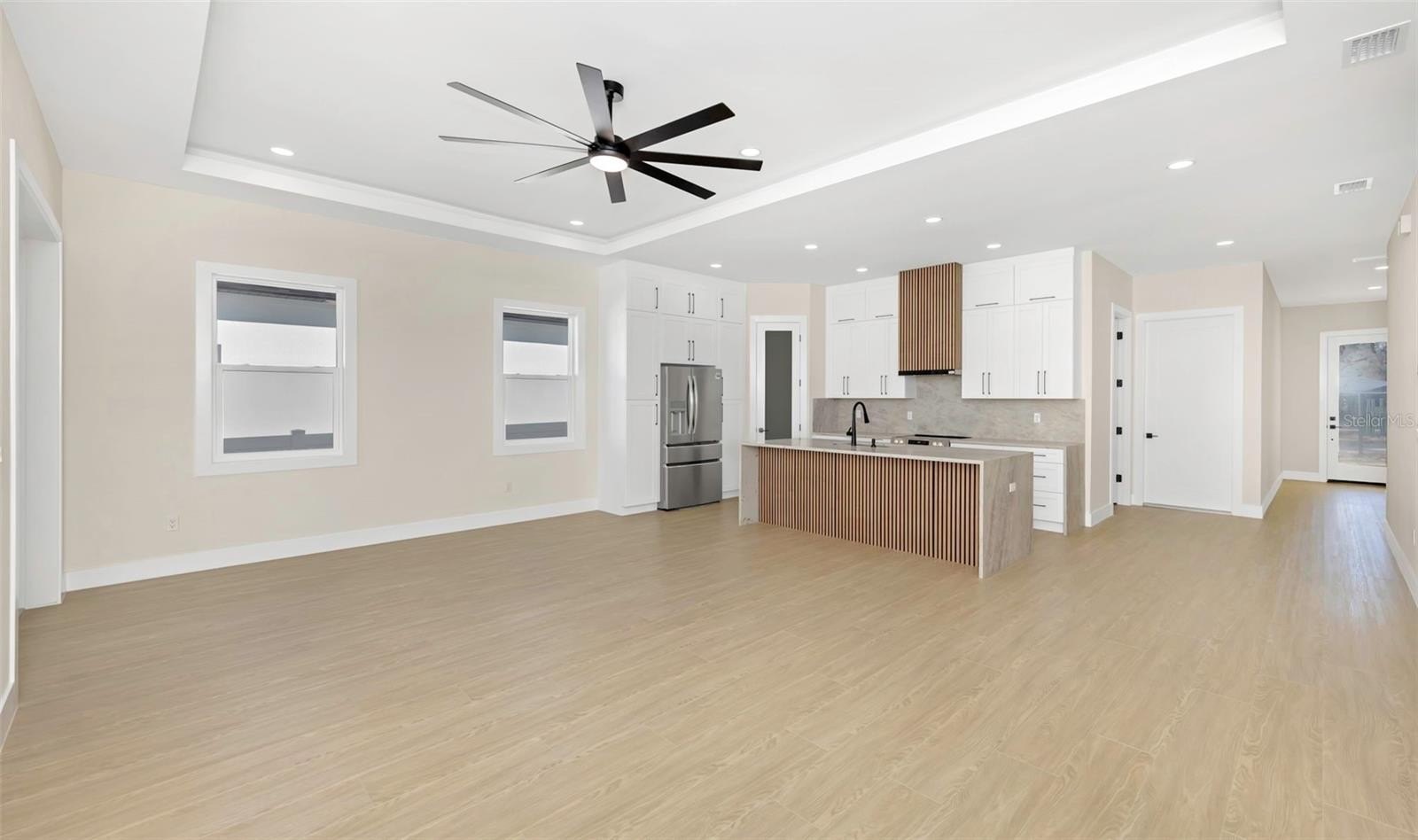 CLEARWATER, Florida, 33755, United States, 4 Bedrooms Bedrooms, ,3 BathroomsBathrooms,Residential,For Sale,1996424