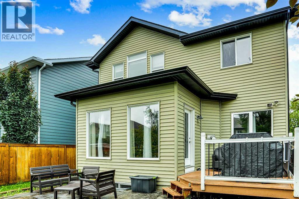 CALGARY, Alberta, T2X 0J7, CA, 3 Bedrooms Bedrooms, ,2 BathroomsBathrooms,Residential,For Sale,1947364