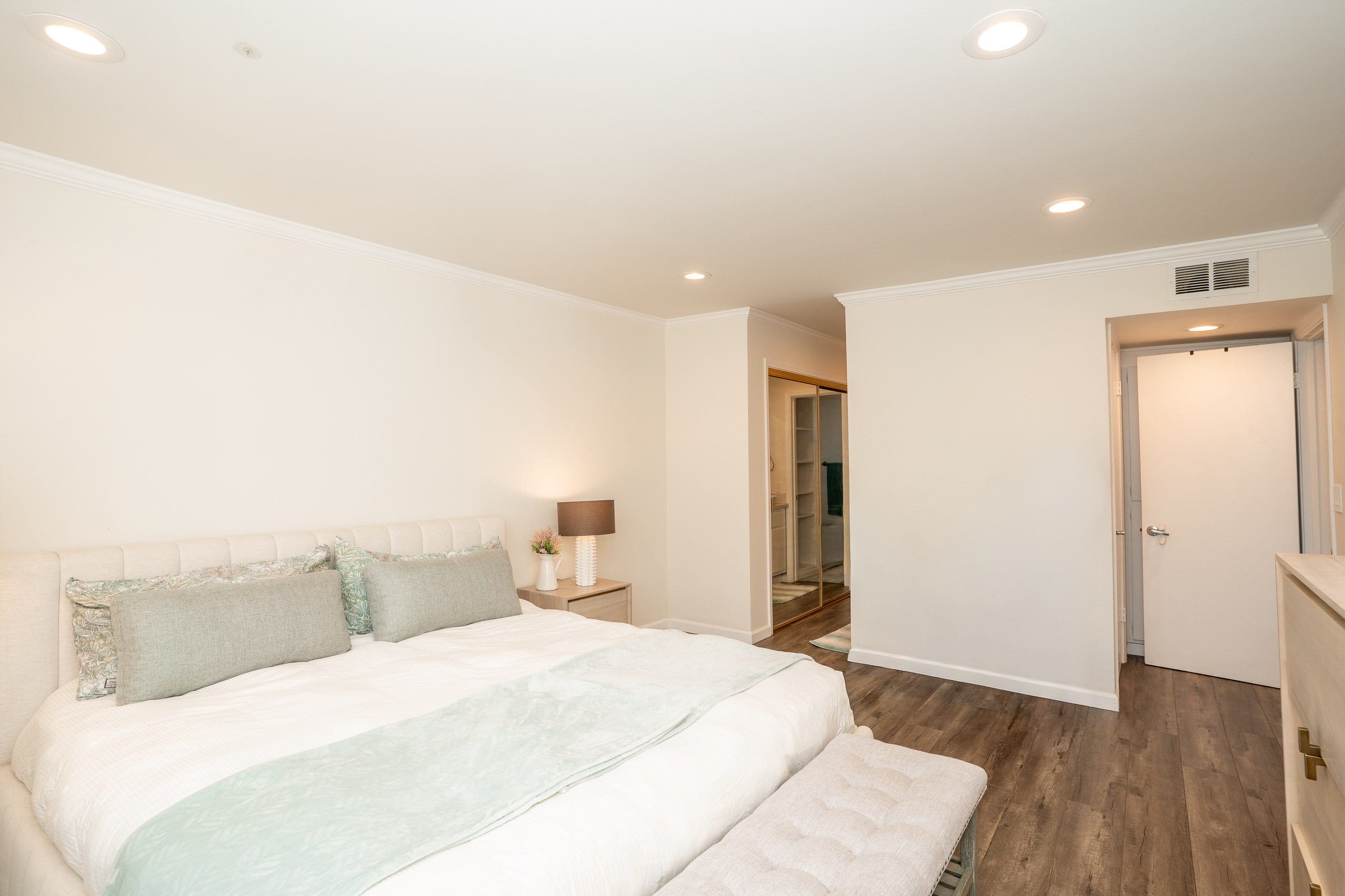  8145 Redlands St - 物件實景