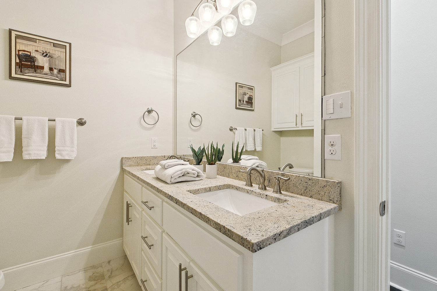 Baton Rouge, Louisiana, 70817, United States, 4 Bedrooms Bedrooms, ,4 BathroomsBathrooms,Residential,For Sale,1804981