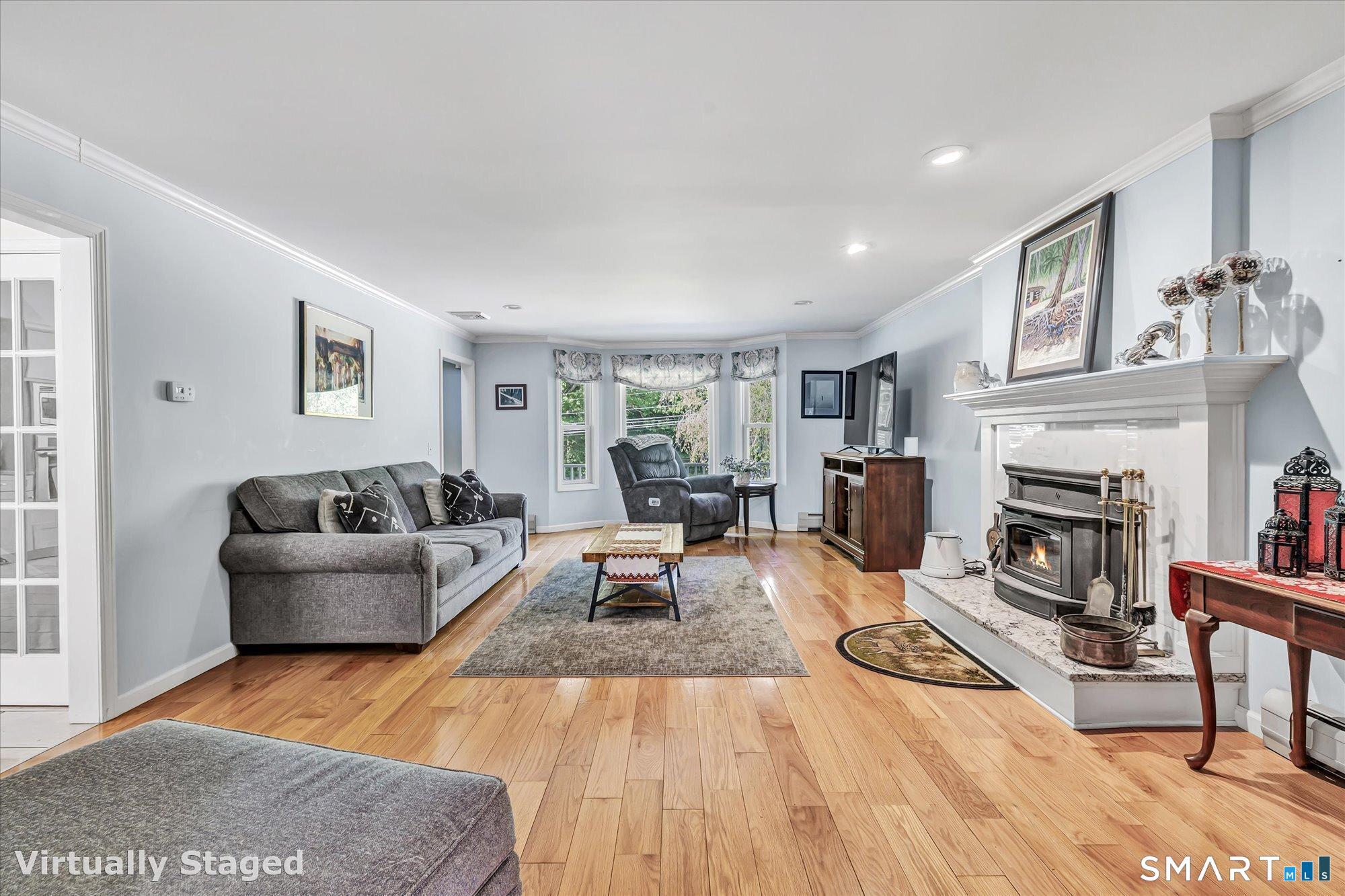 Shelton, Connecticut, 06484, United States, 4 Bedrooms Bedrooms, ,4 BathroomsBathrooms,Residential,For Sale,2049077