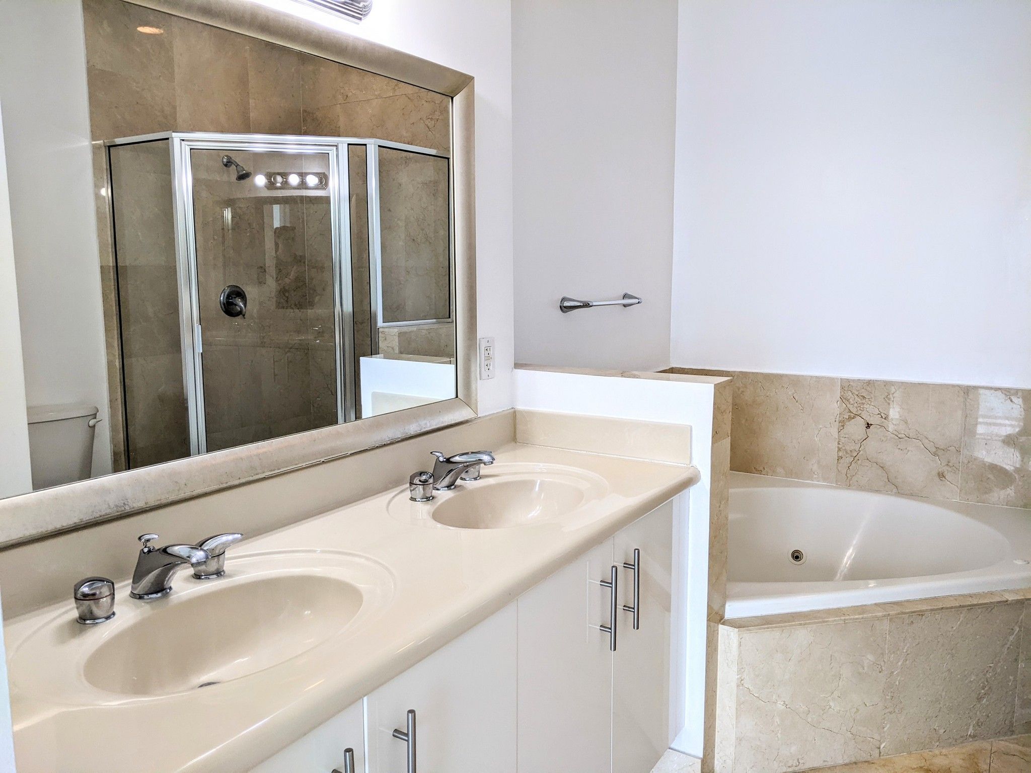  7910 Harbor Island Dr, North Bay Village, FL, 33141 - 物件實景
