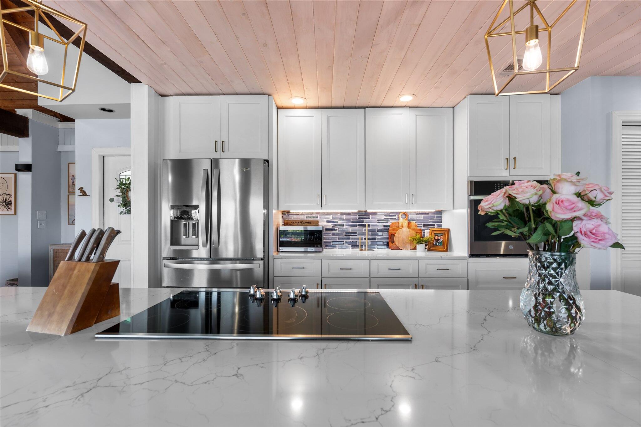 MARATHON, Florida, 33050, United States, 2 Bedrooms Bedrooms, ,2 BathroomsBathrooms,Residential,For Sale,2000916