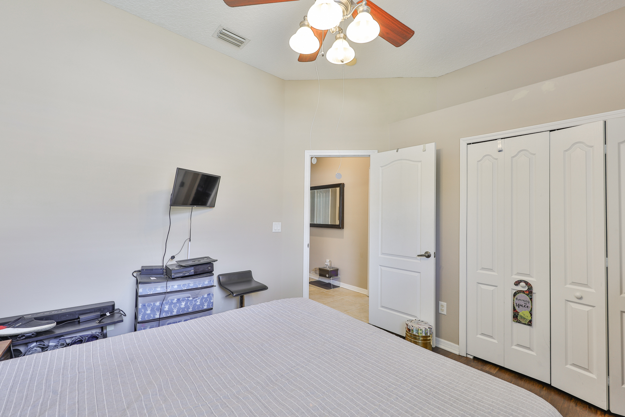 Valrico, Florida, 33594, United States, 4 Bedrooms Bedrooms, ,3 BathroomsBathrooms,Residential,For Sale,1974388