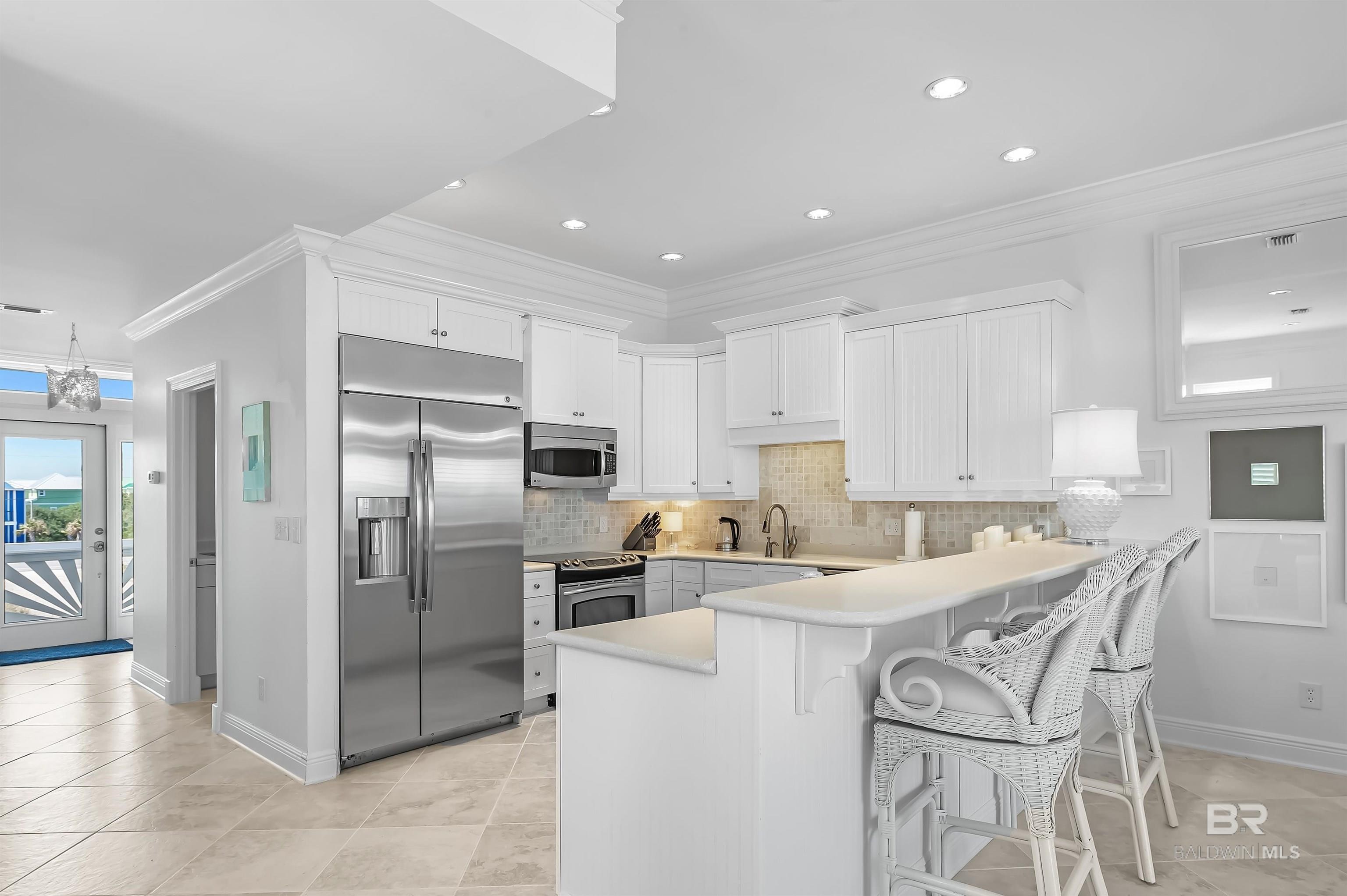 Pensacola, Florida, 32507, United States, 8 Bedrooms Bedrooms, ,9 BathroomsBathrooms,Residential,For Sale,1983870