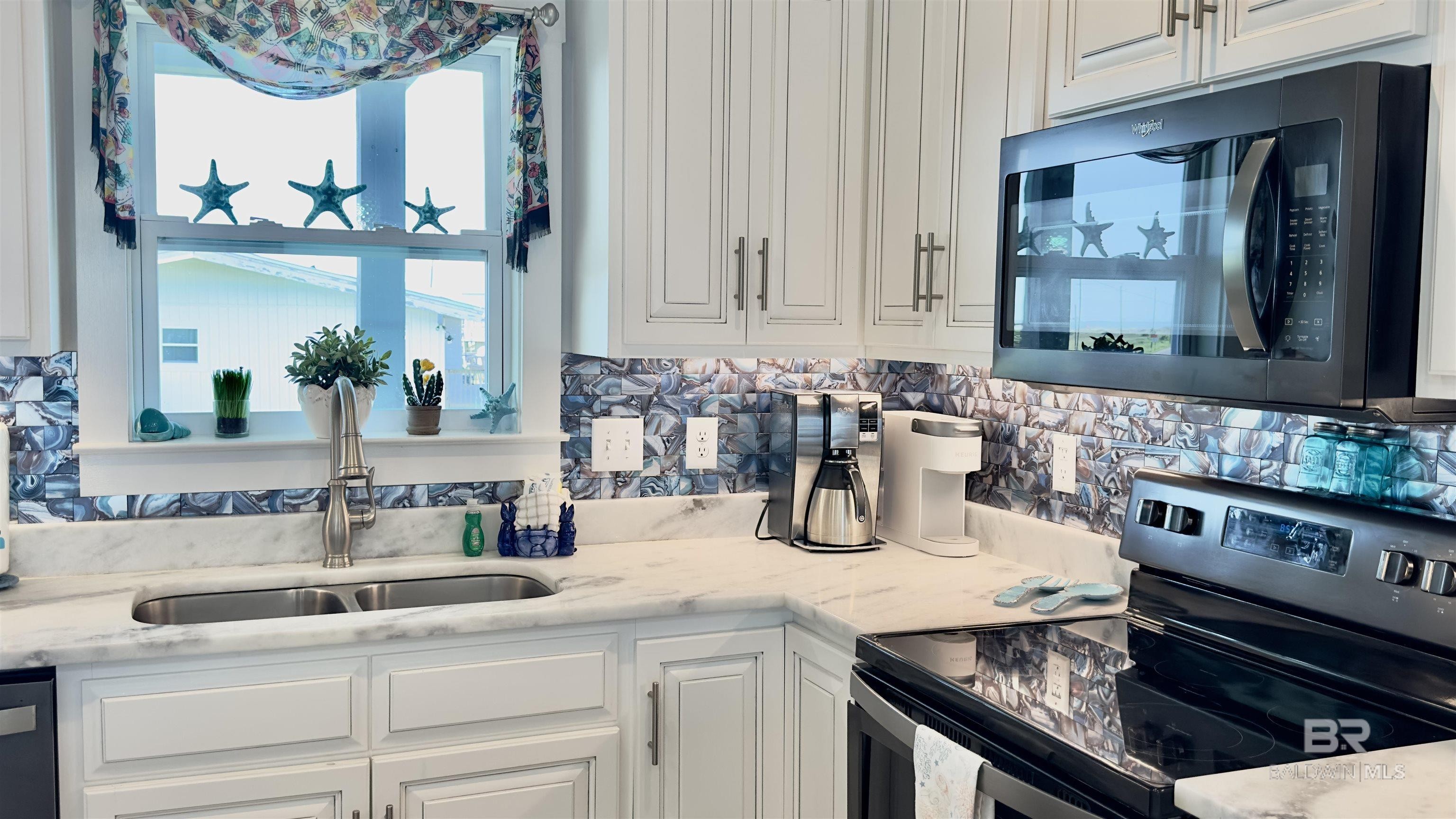 Dauphin Island, Alabama, 36528-4221, United States, 2 Bedrooms Bedrooms, ,2 BathroomsBathrooms,Residential,For Sale,1861943
