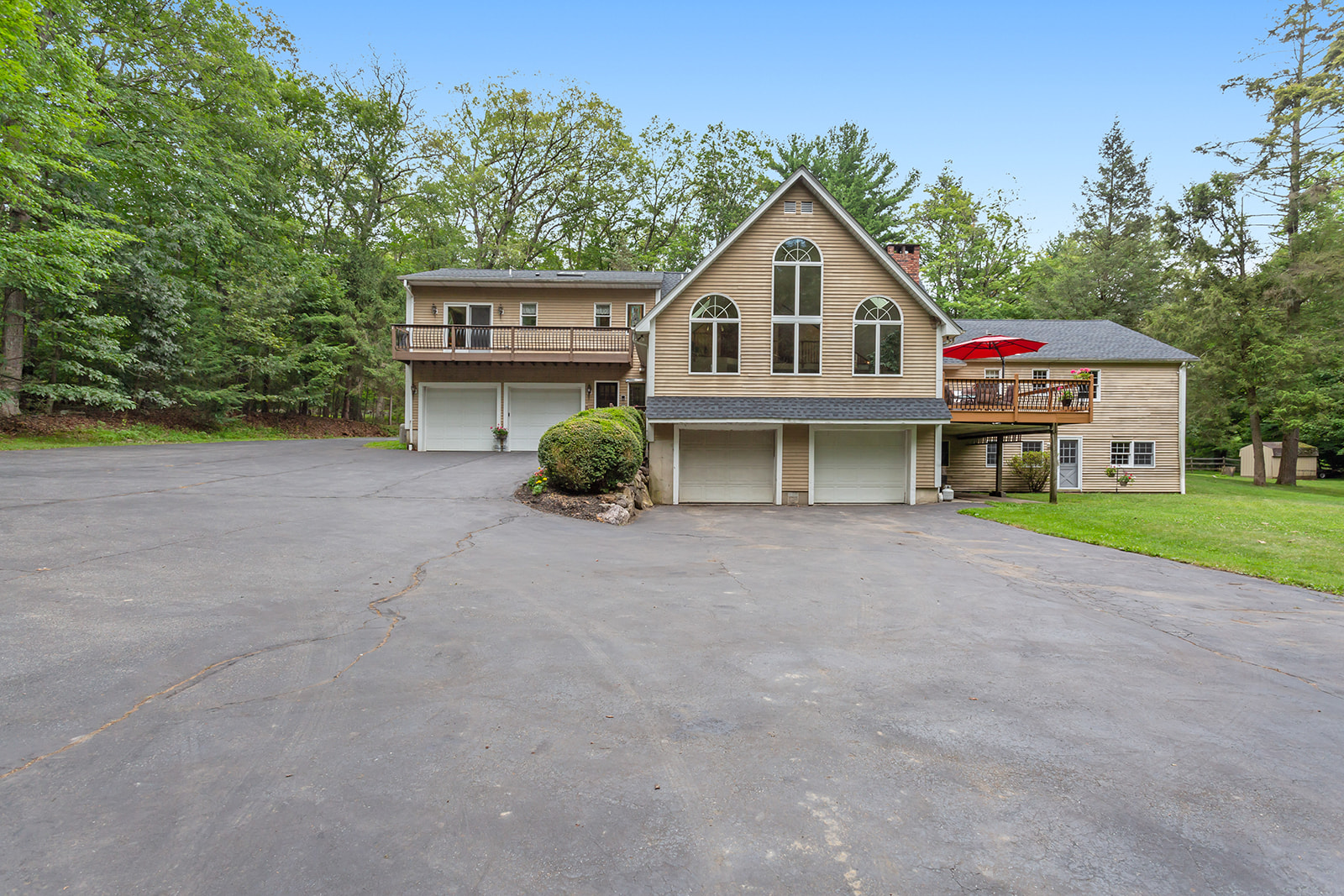 Ringwood, New Jersey, 07456, United States, 7 Bedrooms Bedrooms, ,4 BathroomsBathrooms,Residential,For Sale,1943457