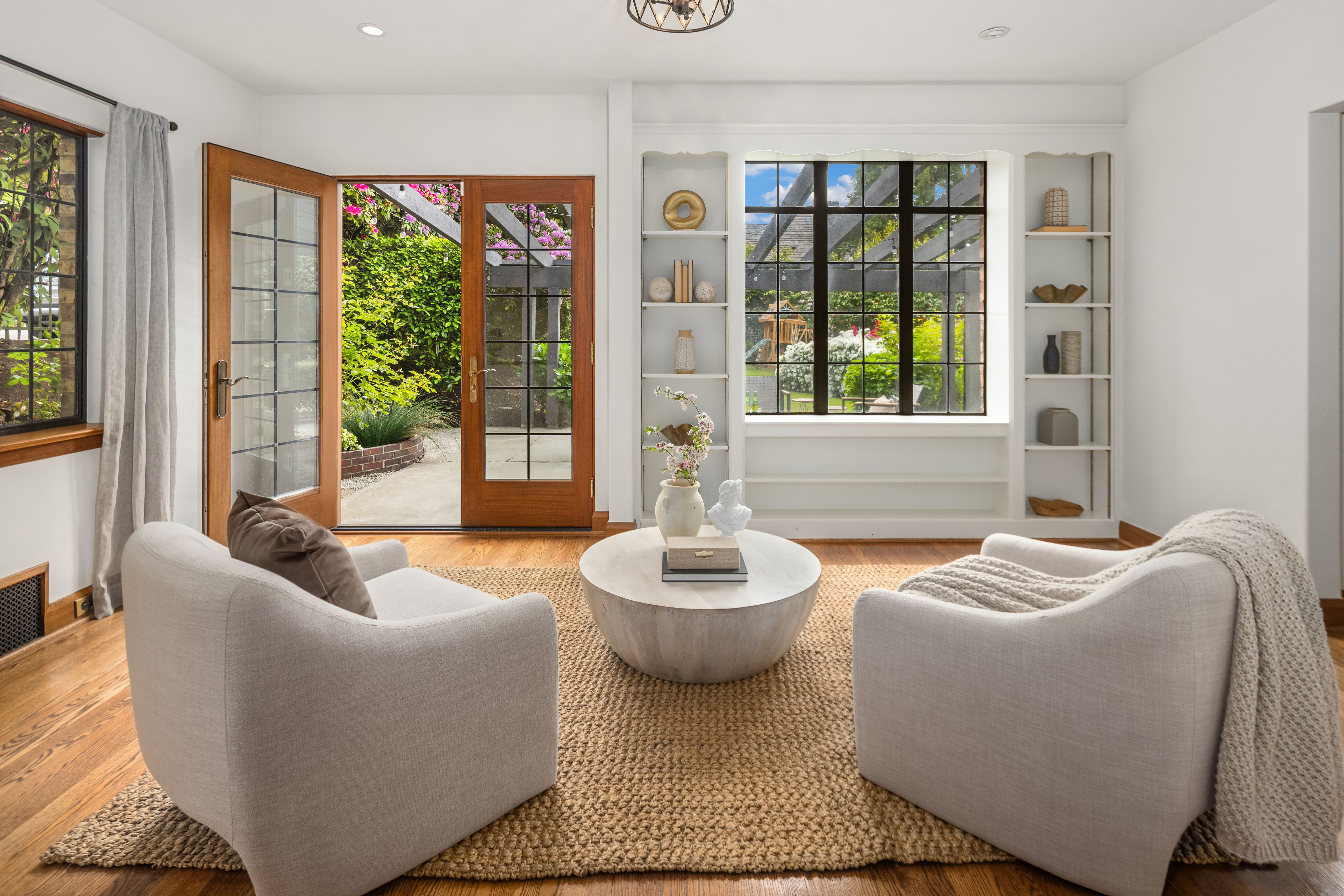  1105 Shenandoah Dr E, Seattle, WA 98112 - 物件實景