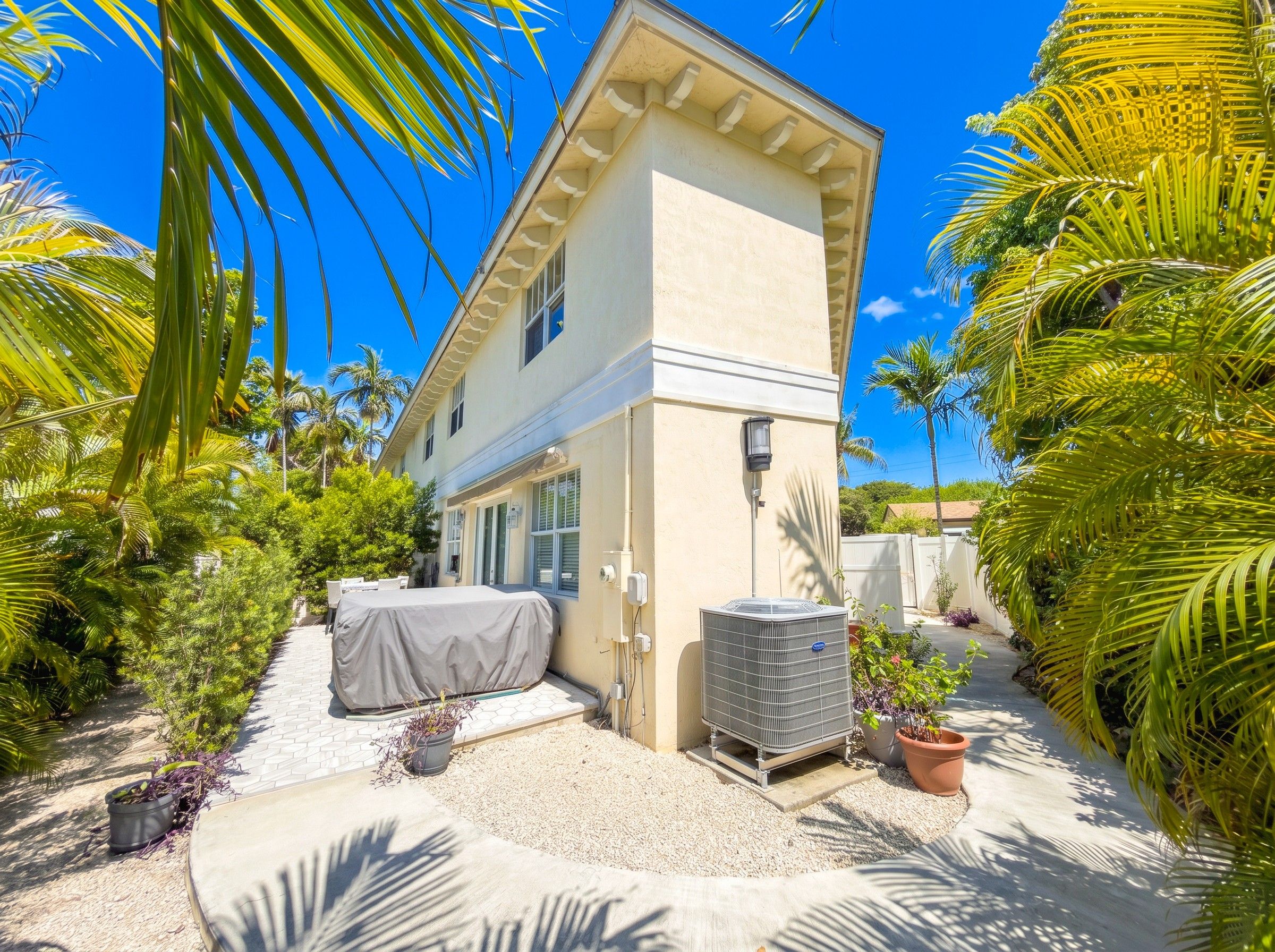  840 NE 14th Pl, Fort Lauderdale, FL, 33304 - 物件實景