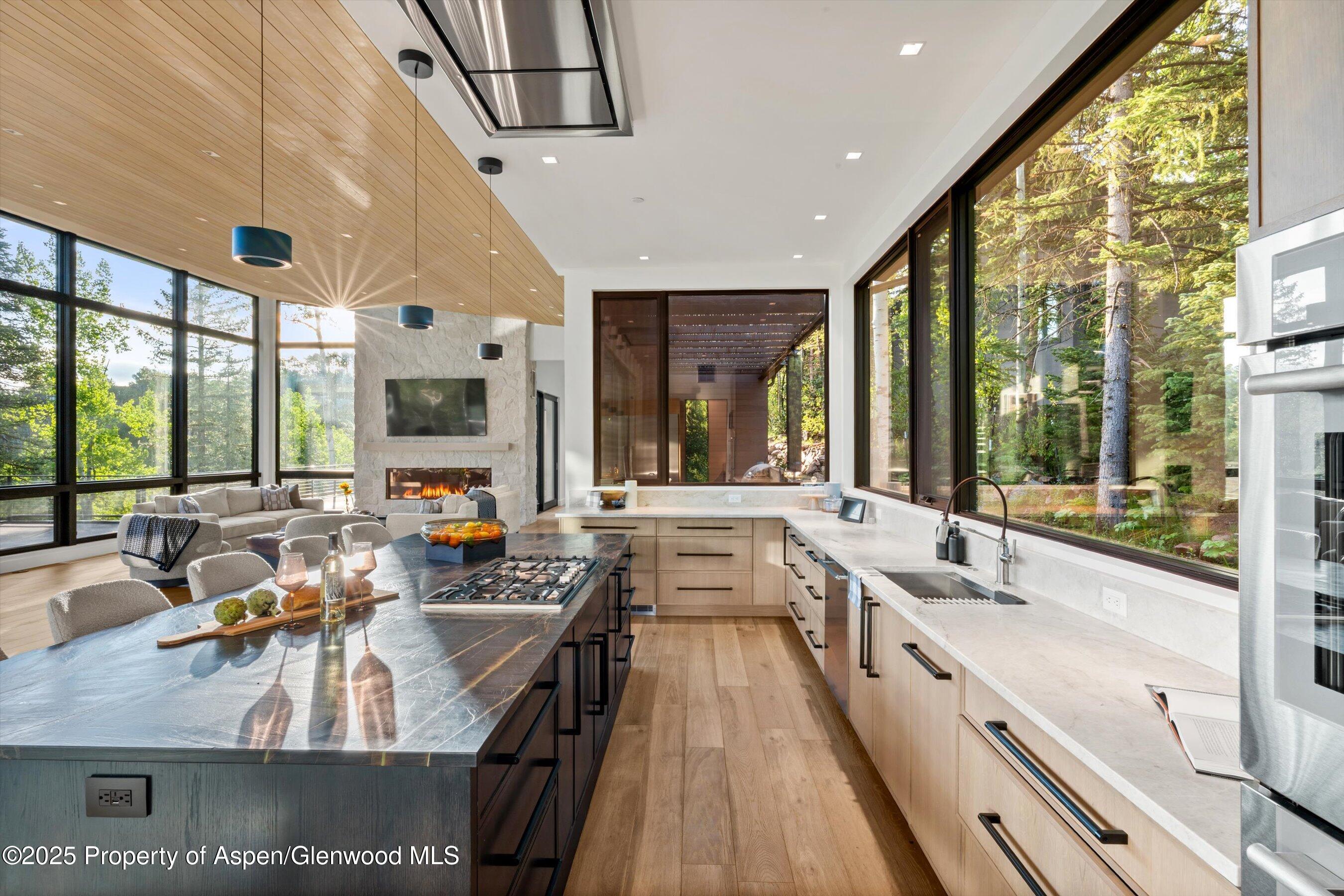 Snowmass Village, Colorado, 81615, United States, 5 Bedrooms Bedrooms, ,7 BathroomsBathrooms,Residential,For Sale,1850340
