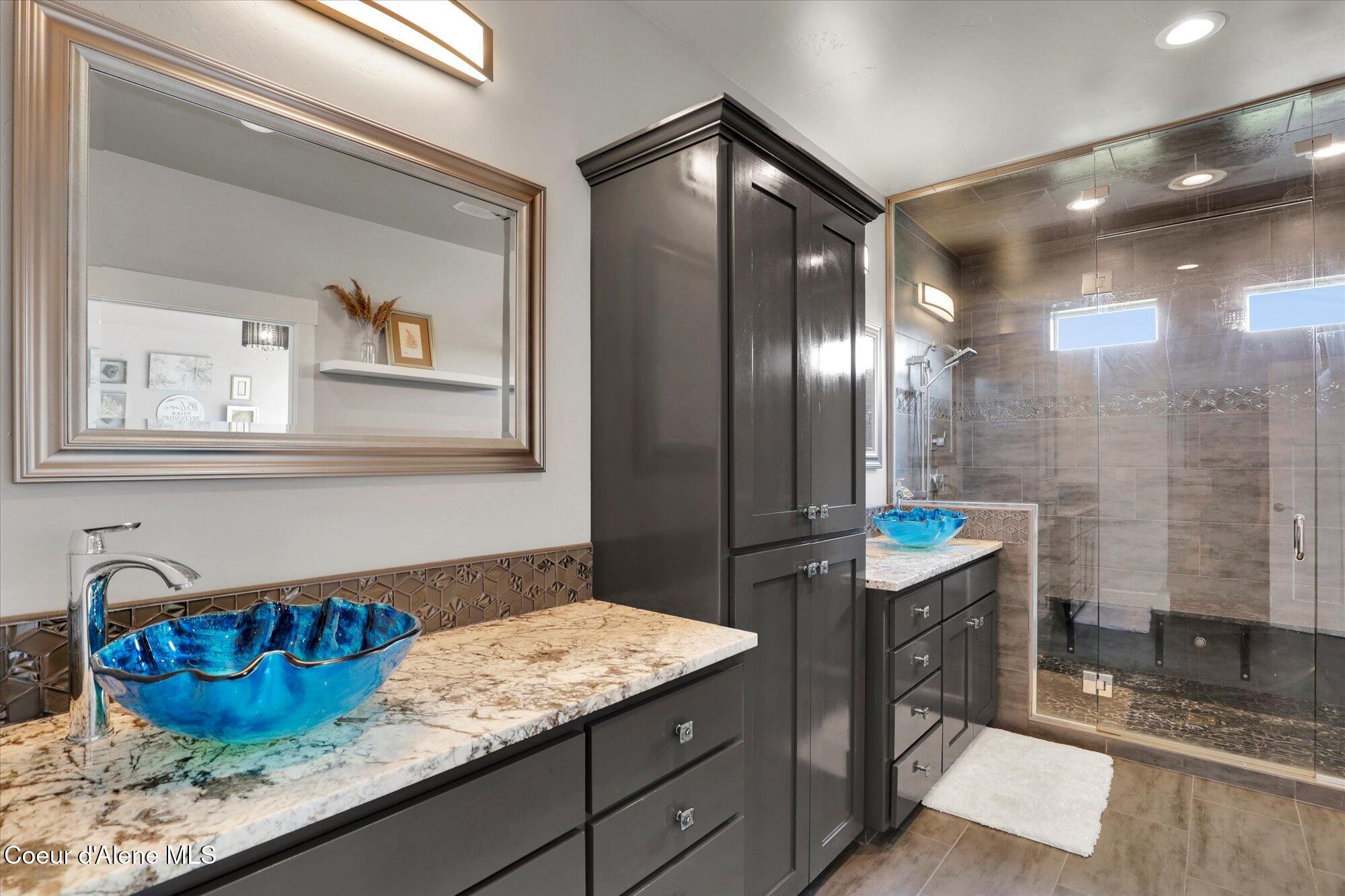 Post Falls, Idaho, 83854, United States, 5 Bedrooms Bedrooms, ,5 BathroomsBathrooms,Residential,For Sale,1981569