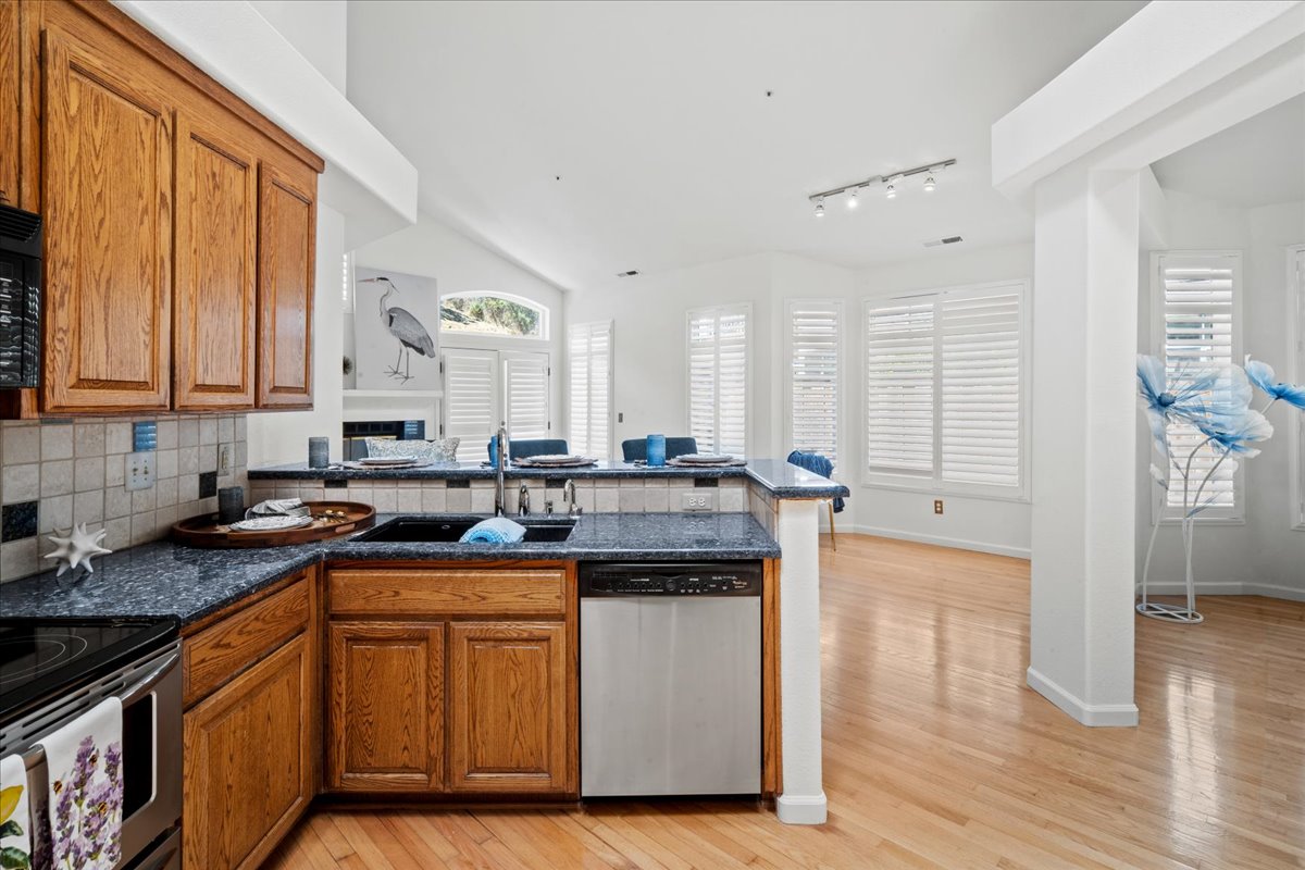 Salinas, California, 93908, United States, 3 Bedrooms Bedrooms, ,2 BathroomsBathrooms,Residential,For Sale,1914663