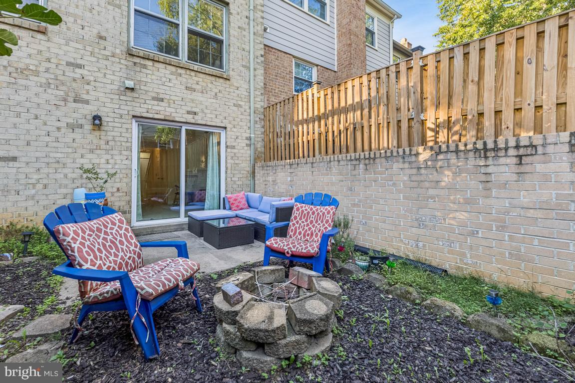 Fairfax, Virginia, 22032, United States, 3 Bedrooms Bedrooms, ,4 BathroomsBathrooms,Residential,For Sale,1980296