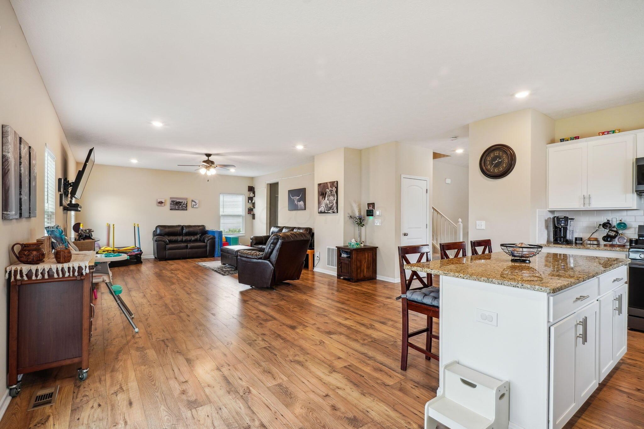 Marysville, Ohio, 43040, United States, 4 Bedrooms Bedrooms, ,3 BathroomsBathrooms,Residential,For Sale,1890378