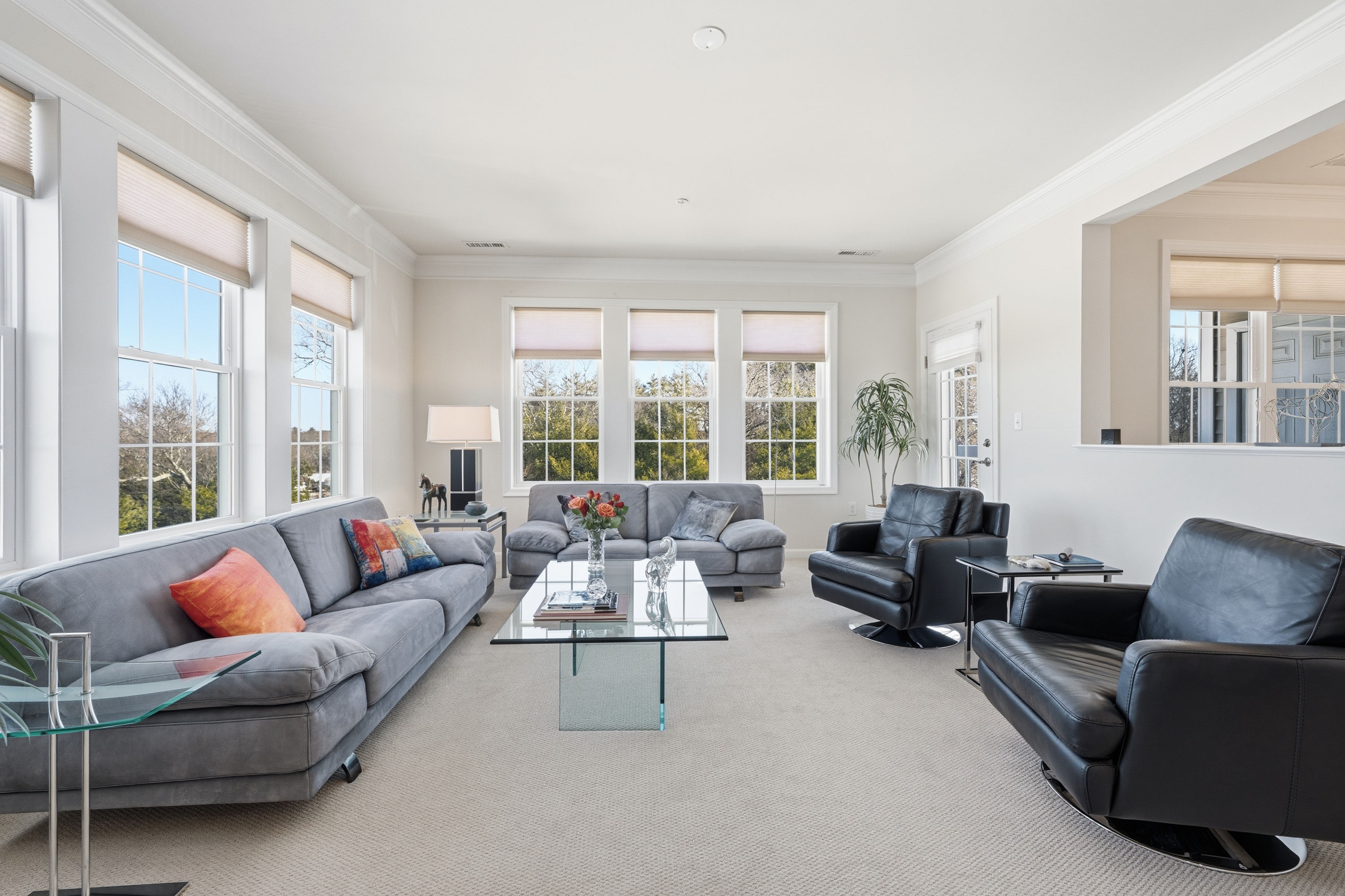 Natick, Massachusetts, 01760, United States, 2 Bedrooms Bedrooms, ,2 BathroomsBathrooms,Residential,For Sale,2015900