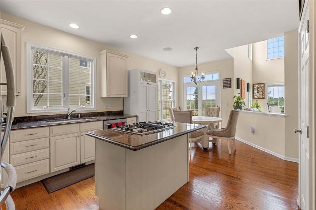 Methuen, Massachusetts, 01844, United States, 4 Bedrooms Bedrooms, ,3 BathroomsBathrooms,Residential,For Sale,1912504