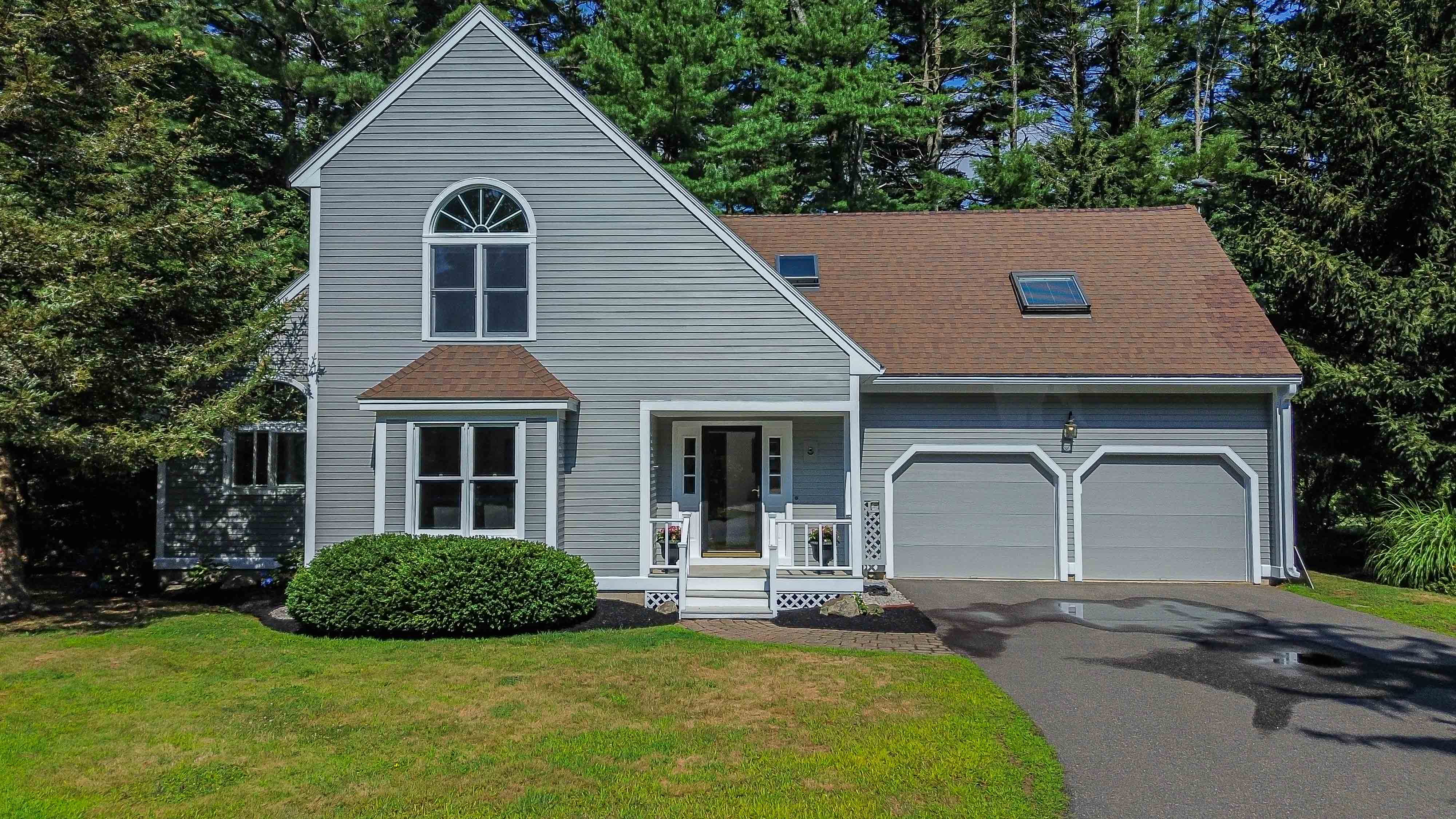 York, Maine, 03909, United States, 3 Bedrooms Bedrooms, ,3 BathroomsBathrooms,Residential,For Sale,1912030