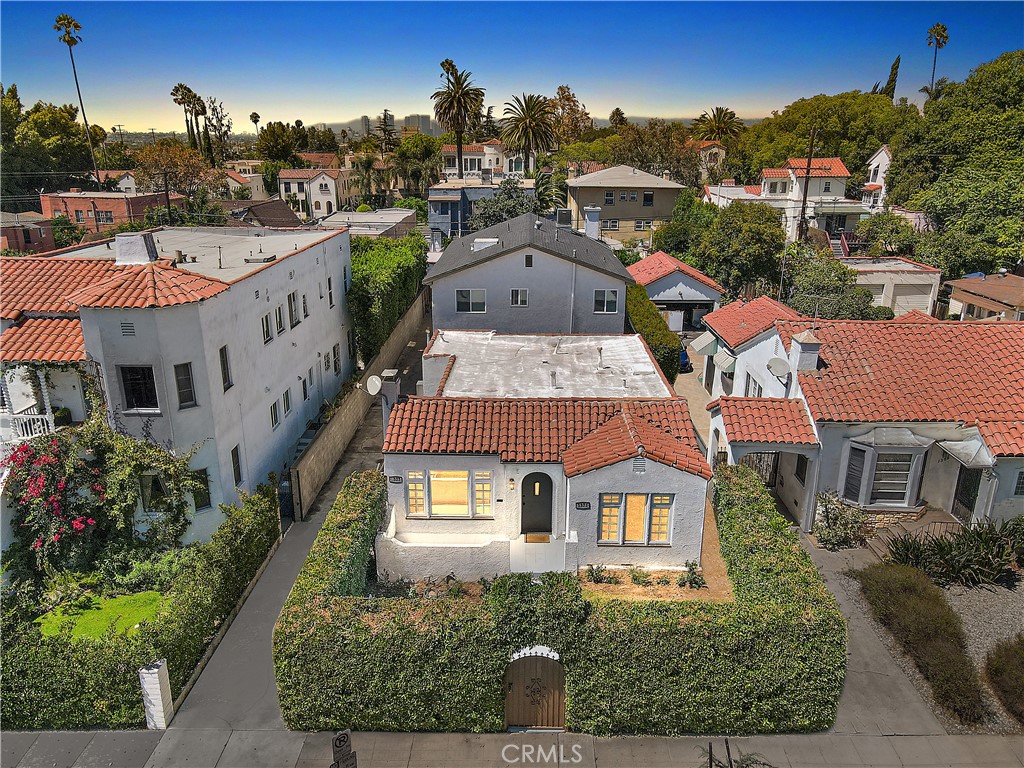 Los Angeles, California, 90019, United States, ,Residential,For Sale,1983742