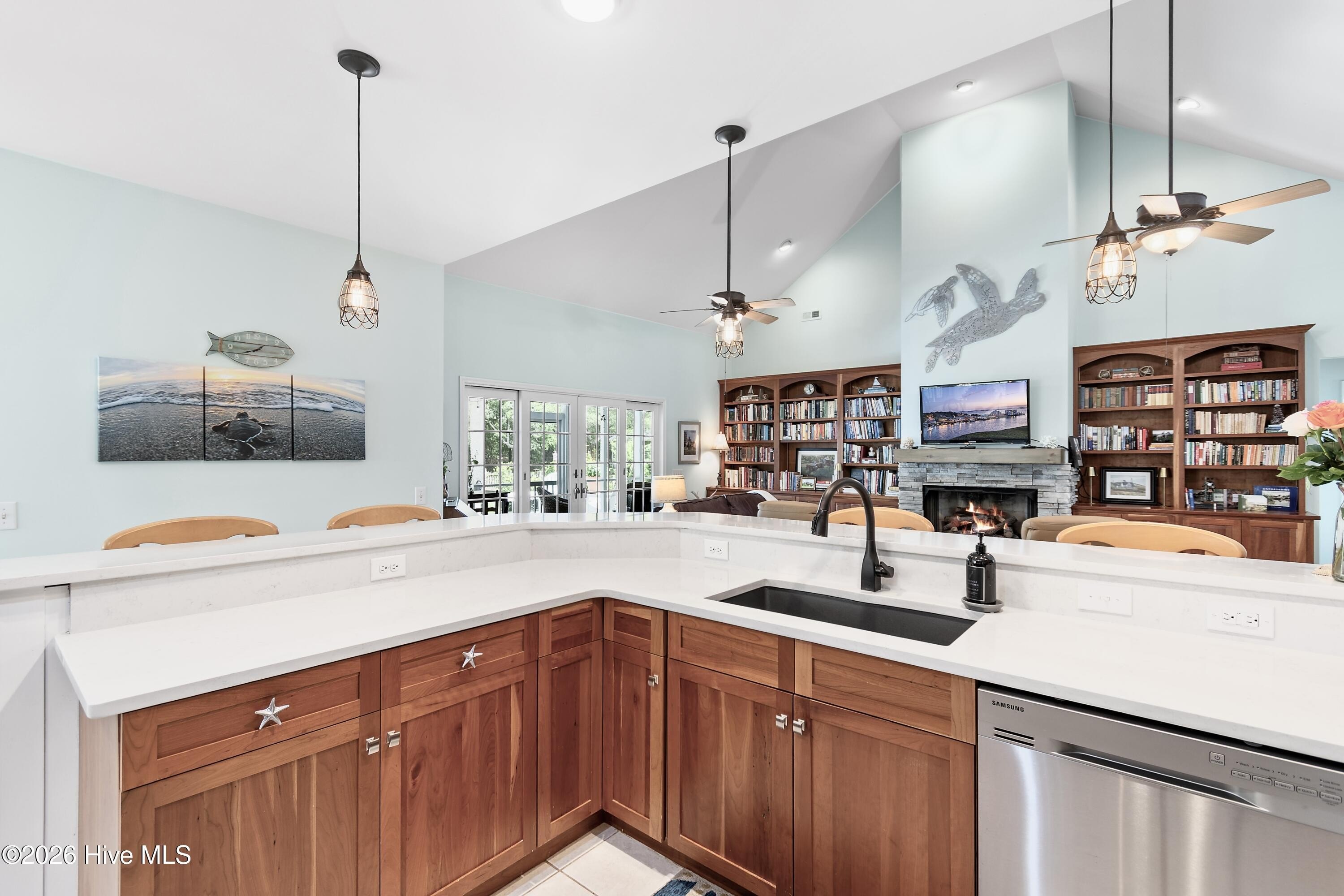 Southport, North Carolina, 28461, United States, 3 Bedrooms Bedrooms, ,2 BathroomsBathrooms,Residential,For Sale,2048471