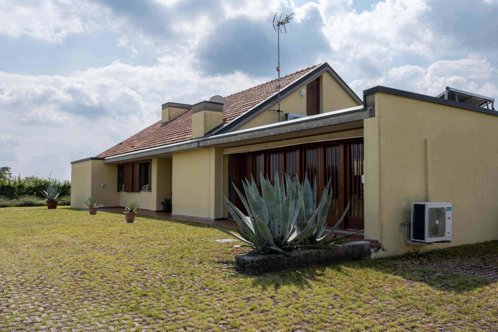 San Pietro di Feletto, Treviso, 31020, IT, 5 Bedrooms Bedrooms, ,4 BathroomsBathrooms,Residential,For Sale,1941776
